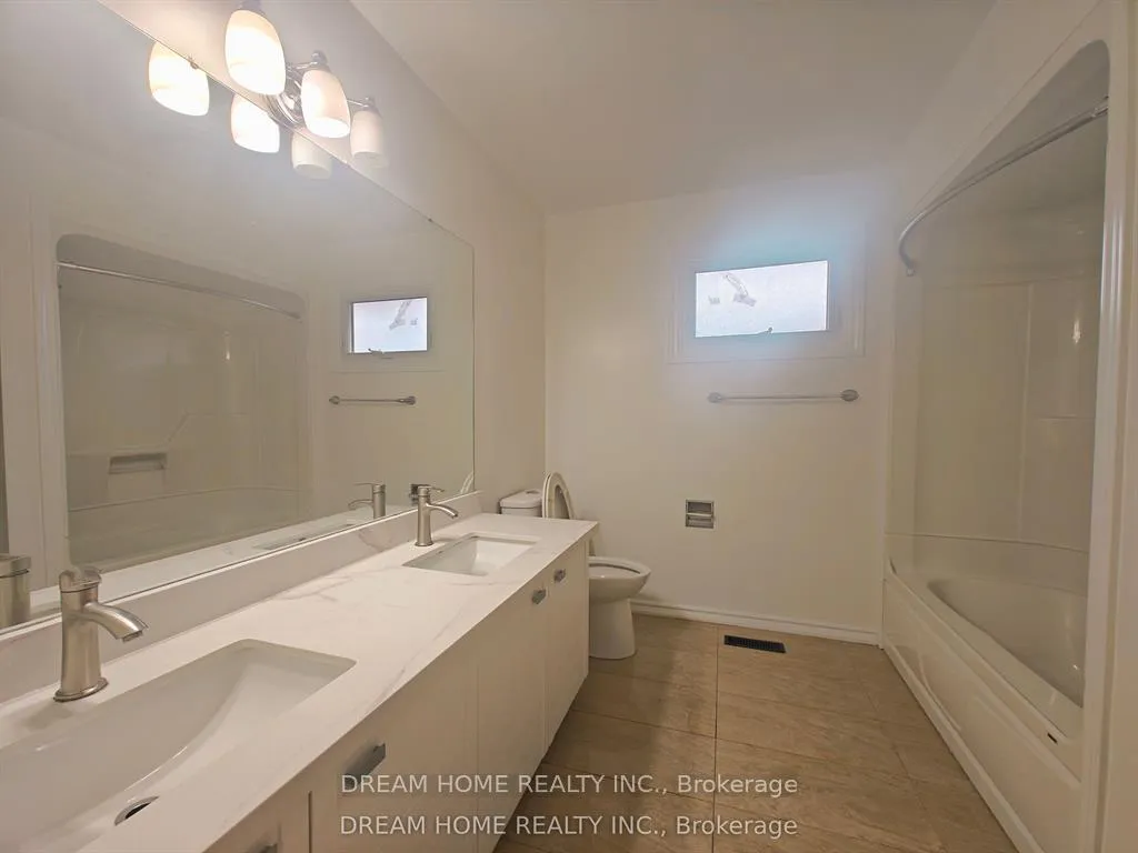 Photo 20 of 42 Emeline Crescent, Markham, Markham Village — HOMEH
