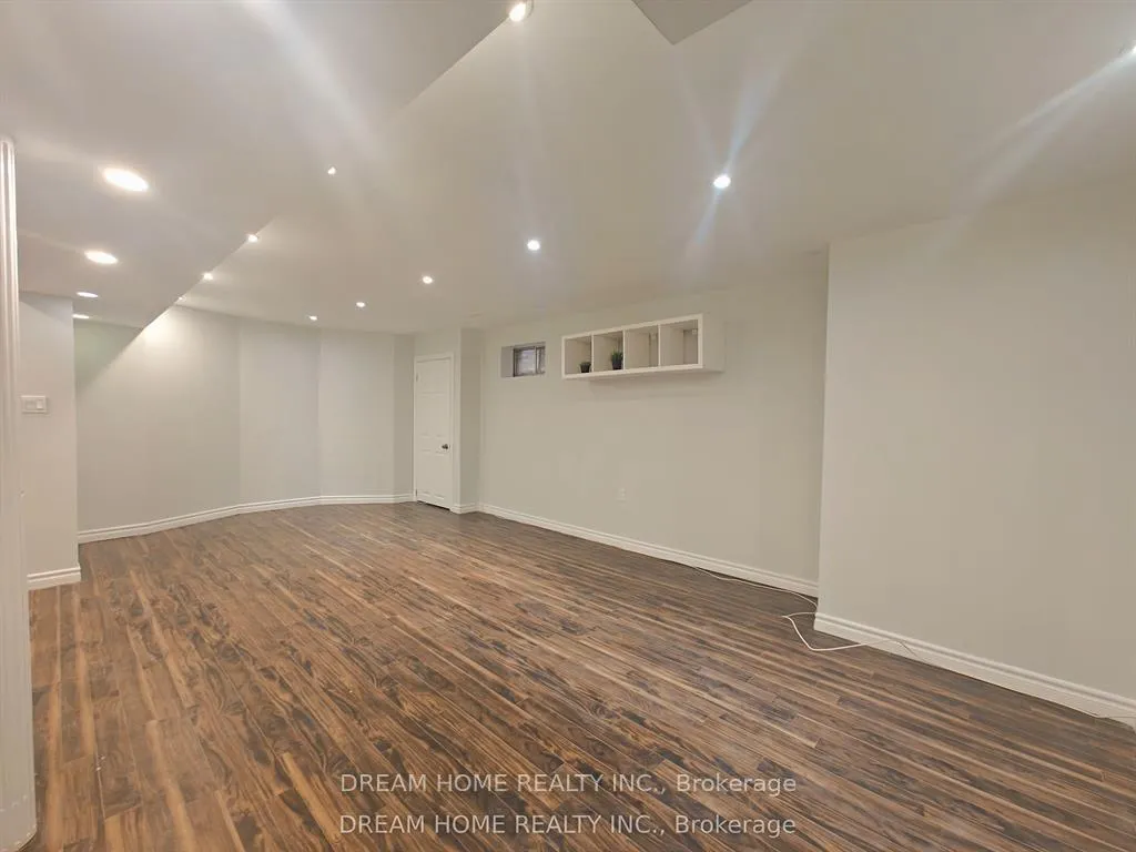 Photo 24 of 42 Emeline Crescent, Markham, Markham Village — HOMEH