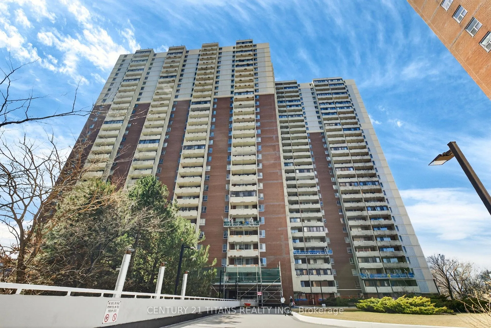 Photo 2 of Unit 2903, 1 Massey Square, Toronto, Crescent Town — HOMEH