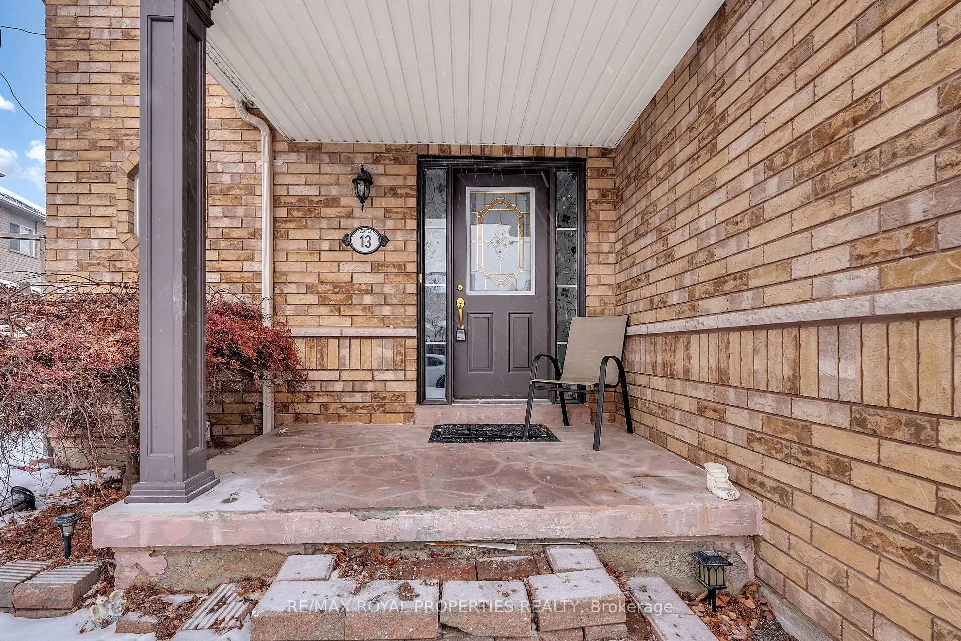 Photo 4 of Unit Main, 13 Dells Crescent, Brampton, Fletcher's Meadow — HOMEH