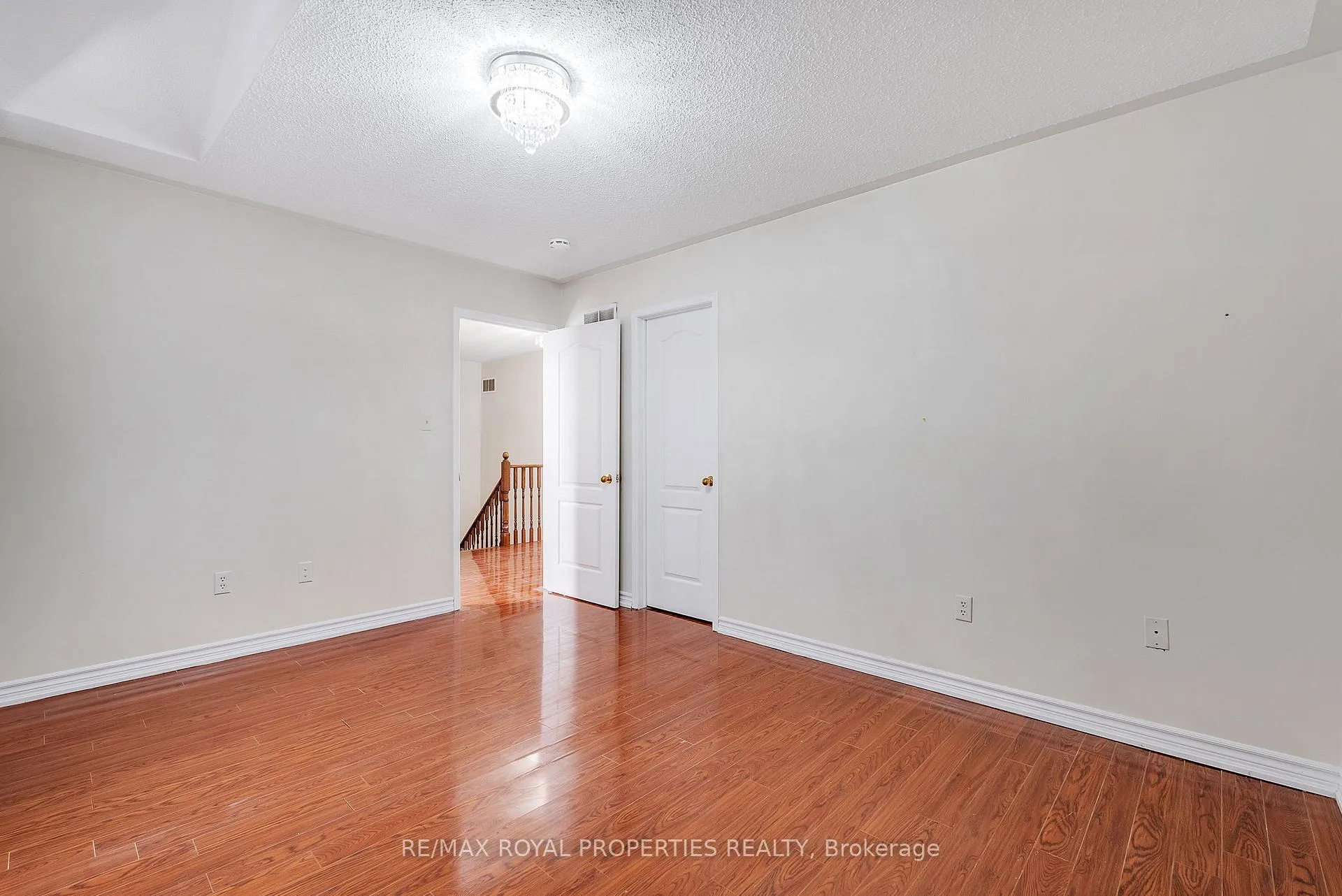 Photo 19 of Unit Main, 13 Dells Crescent, Brampton, Fletcher's Meadow — HOMEH