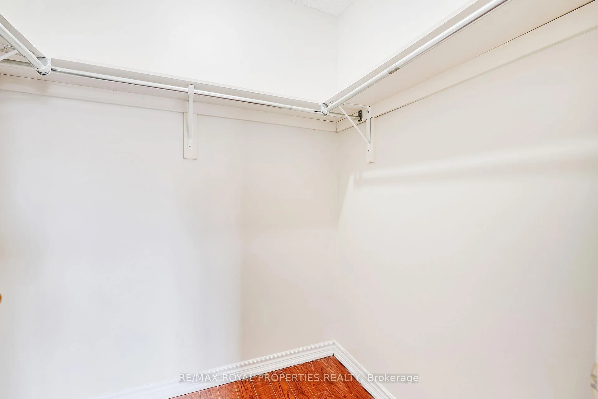Photo 23 of Unit Main, 13 Dells Crescent, Brampton, Fletcher's Meadow — HOMEH