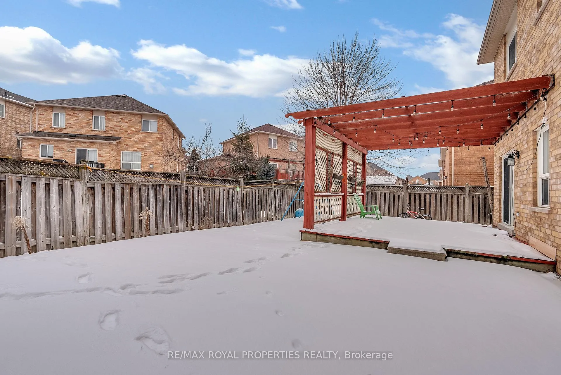 Photo 28 of Unit Main, 13 Dells Crescent, Brampton, Fletcher's Meadow — HOMEH