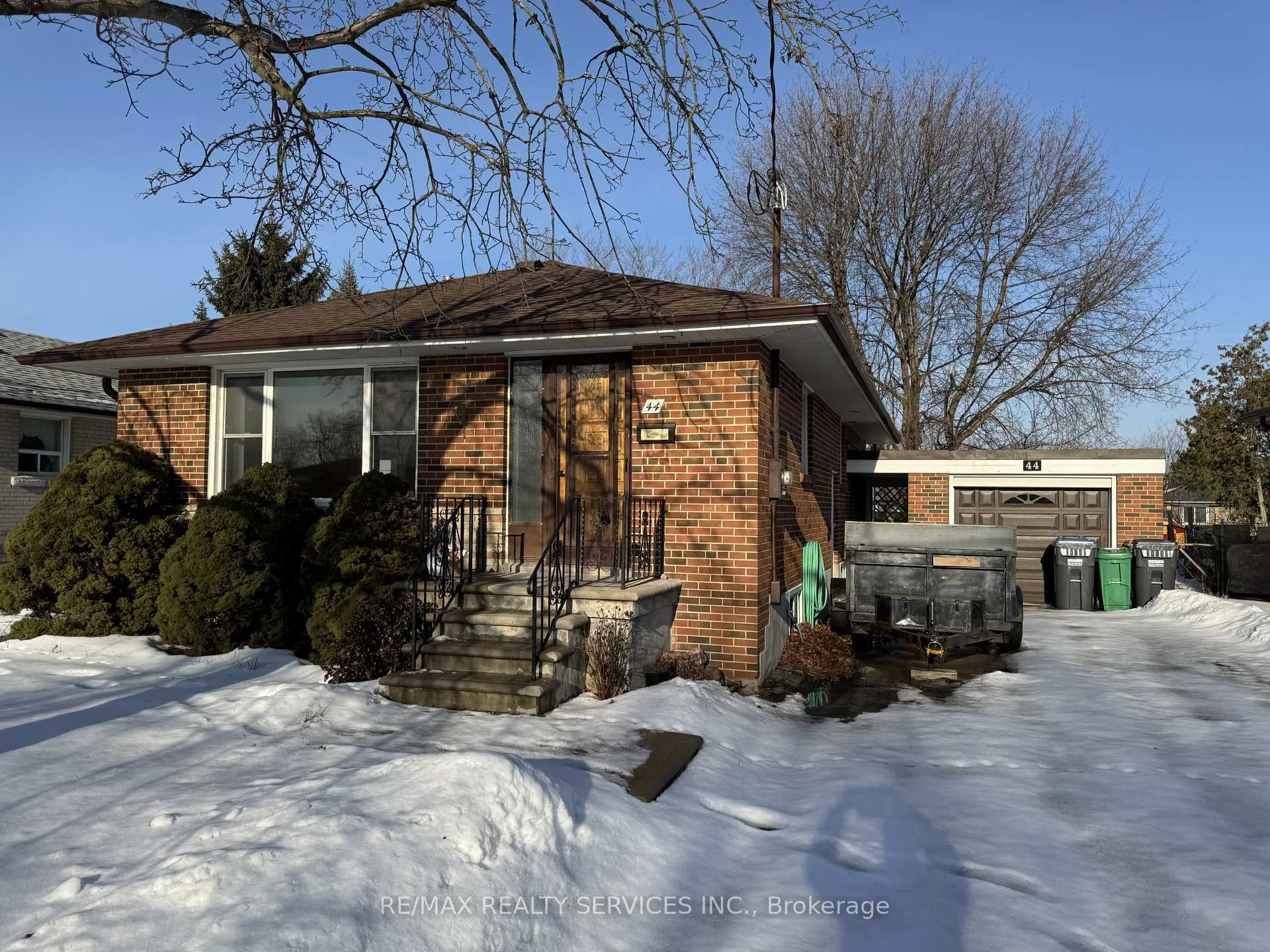 Photo 1 of 44 Carlyle Crescent, Brampton, Brampton East — HOMEH