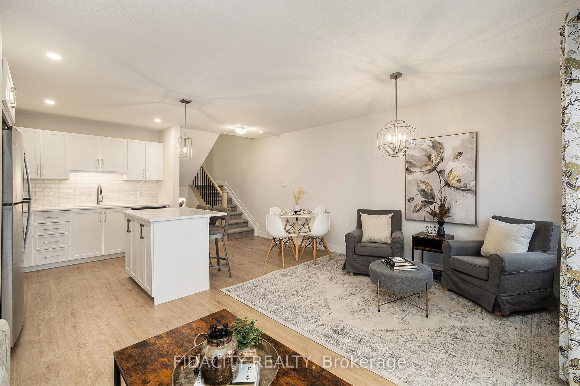 Photo 6 of 32 Whitcomb Crescent, Smiths Falls — HOMEH