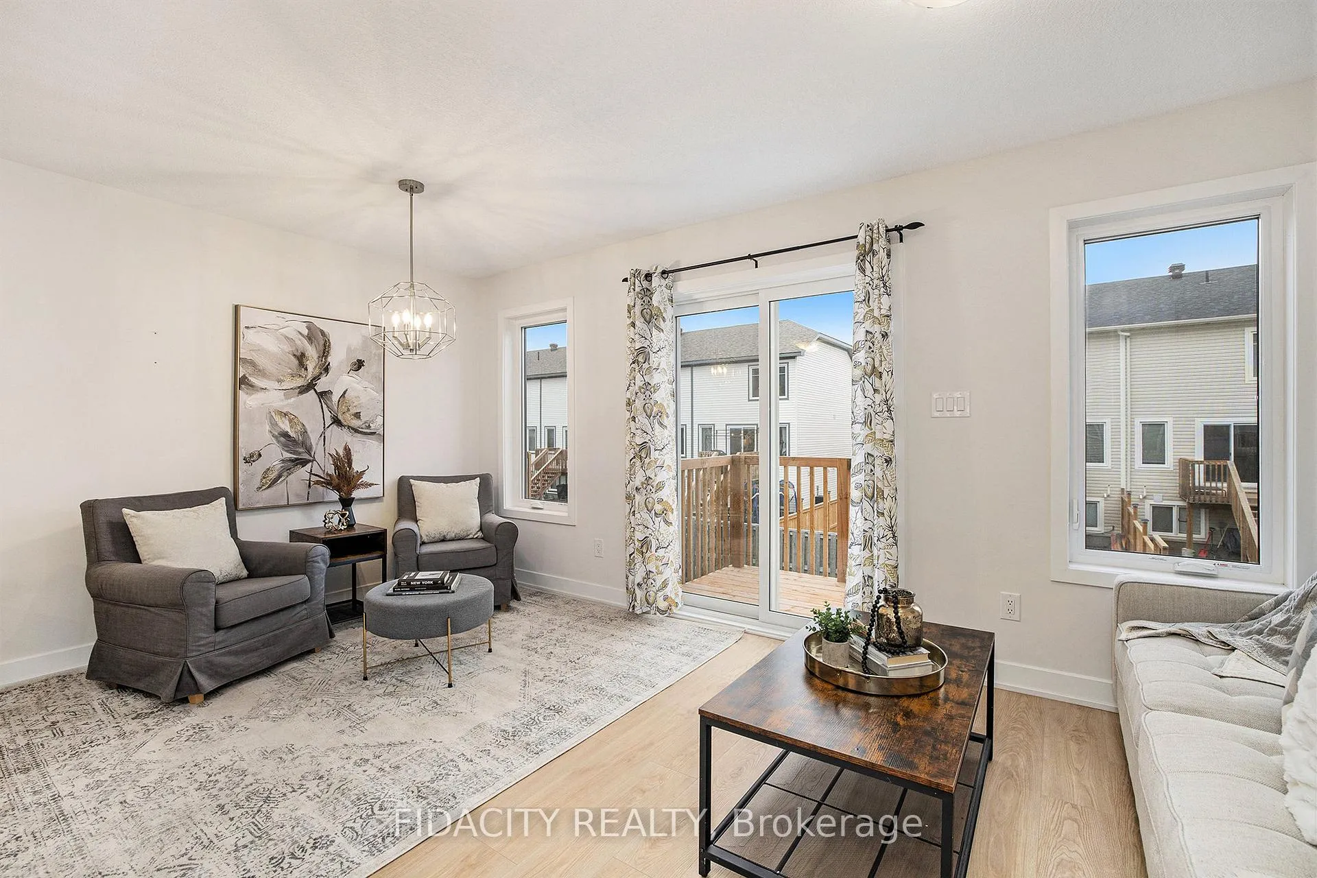 Photo 8 of 32 Whitcomb Crescent, Smiths Falls — HOMEH