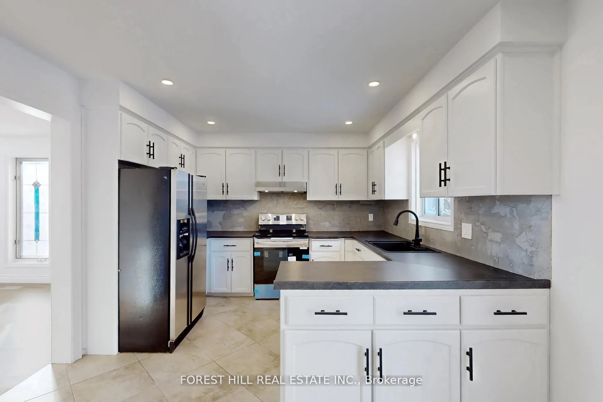 Photo 7 of 683 Willow Road, Guelph, Willow West/Sugarbush/West Acres — HOMEH