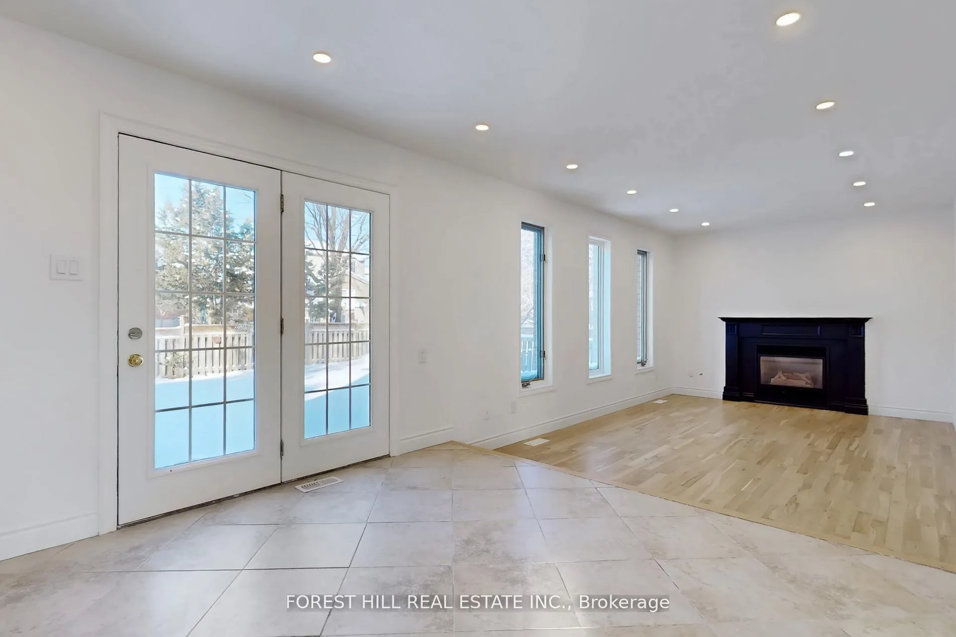 Photo 11 of 683 Willow Road, Guelph, Willow West/Sugarbush/West Acres — HOMEH