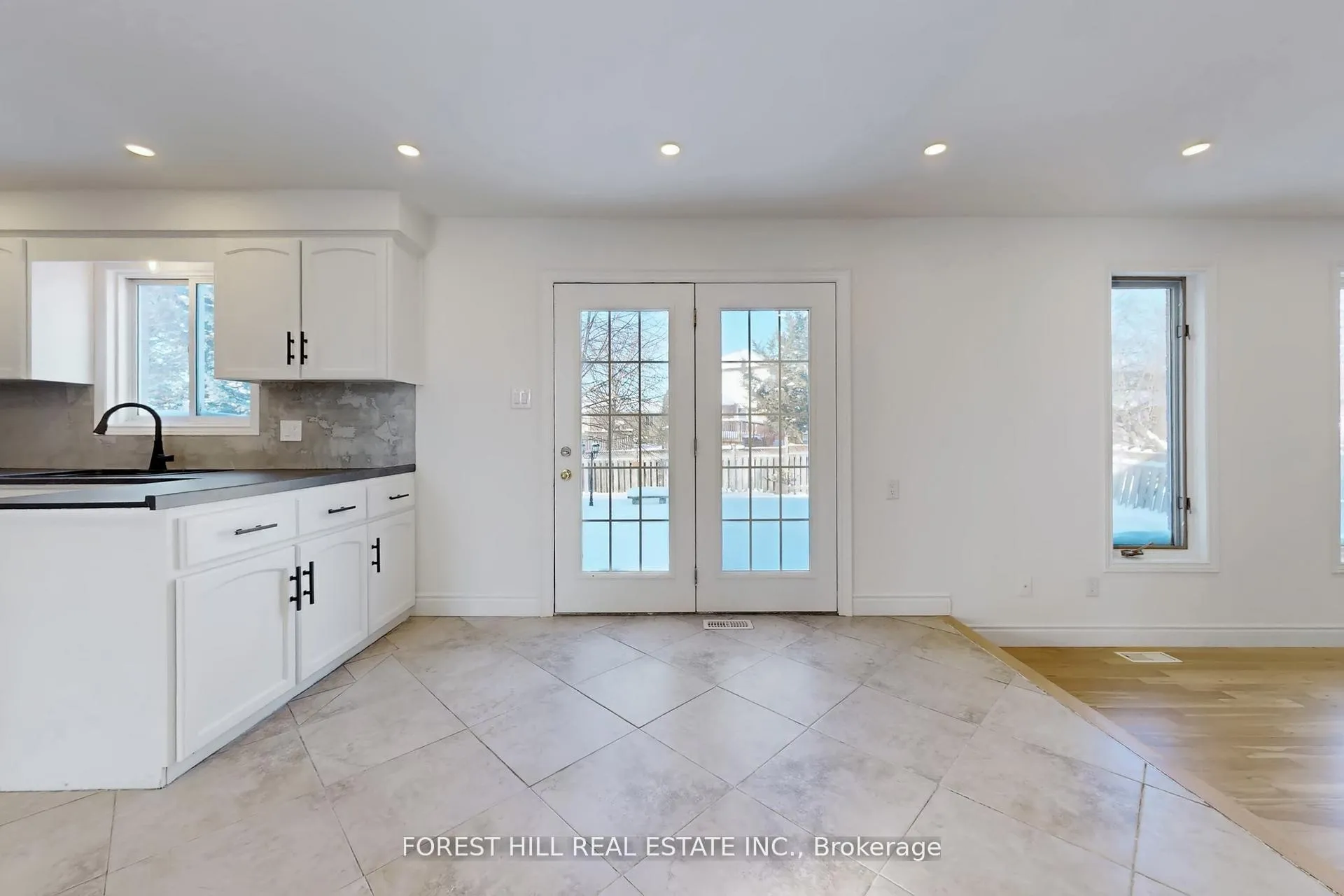 Photo 12 of 683 Willow Road, Guelph, Willow West/Sugarbush/West Acres — HOMEH
