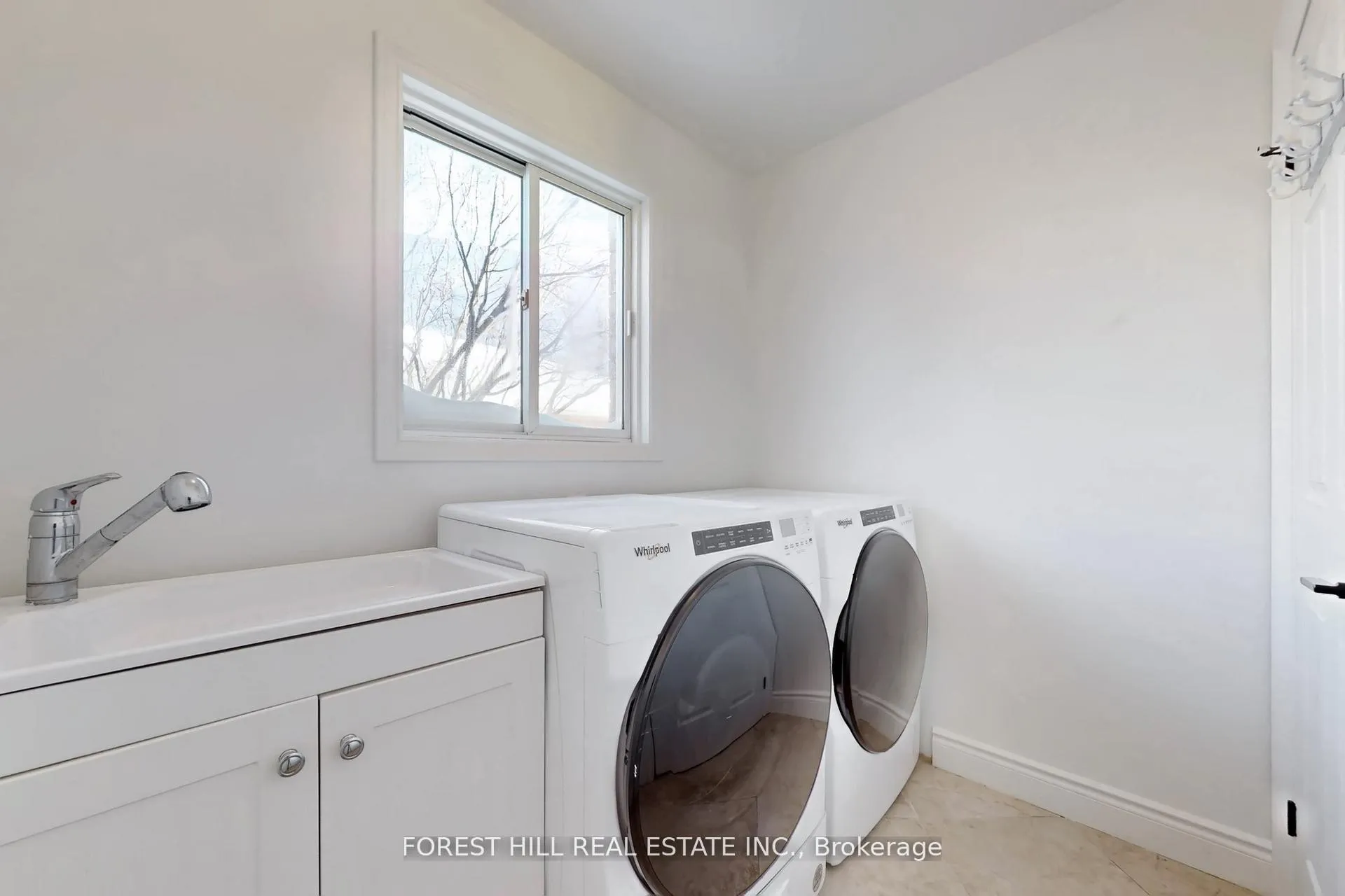Photo 14 of 683 Willow Road, Guelph, Willow West/Sugarbush/West Acres — HOMEH