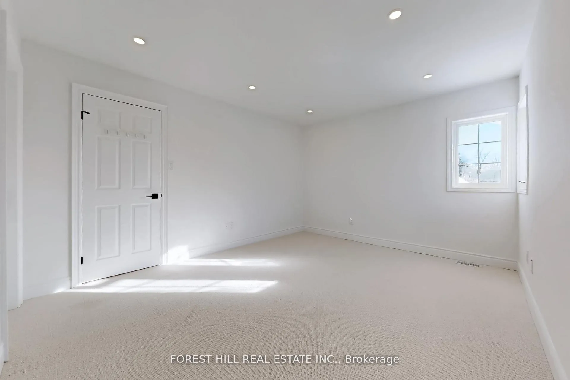 Photo 17 of 683 Willow Road, Guelph, Willow West/Sugarbush/West Acres — HOMEH