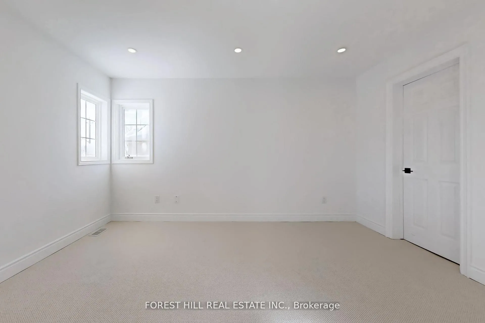 Photo 18 of 683 Willow Road, Guelph, Willow West/Sugarbush/West Acres — HOMEH