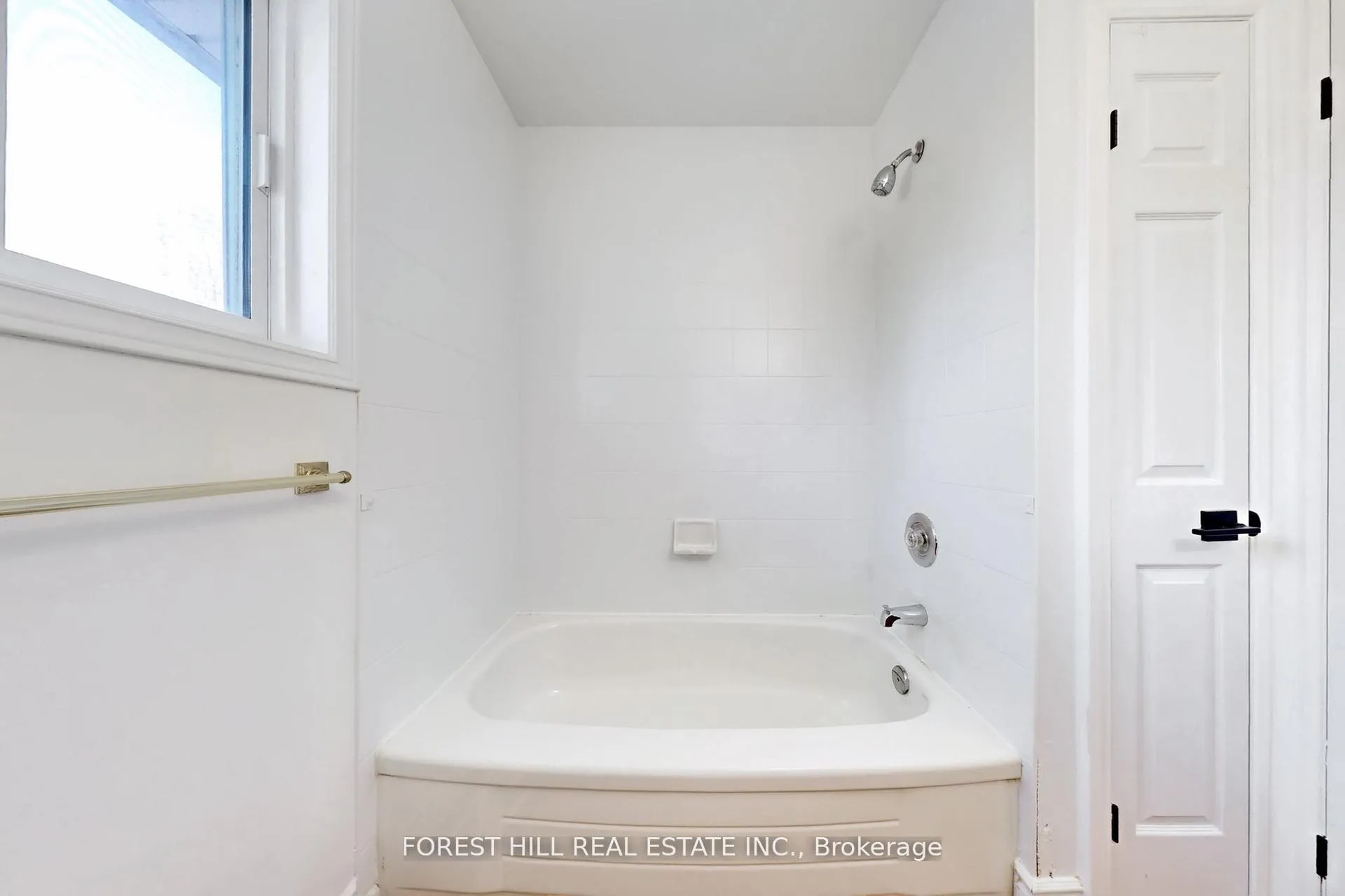 Photo 20 of 683 Willow Road, Guelph, Willow West/Sugarbush/West Acres — HOMEH