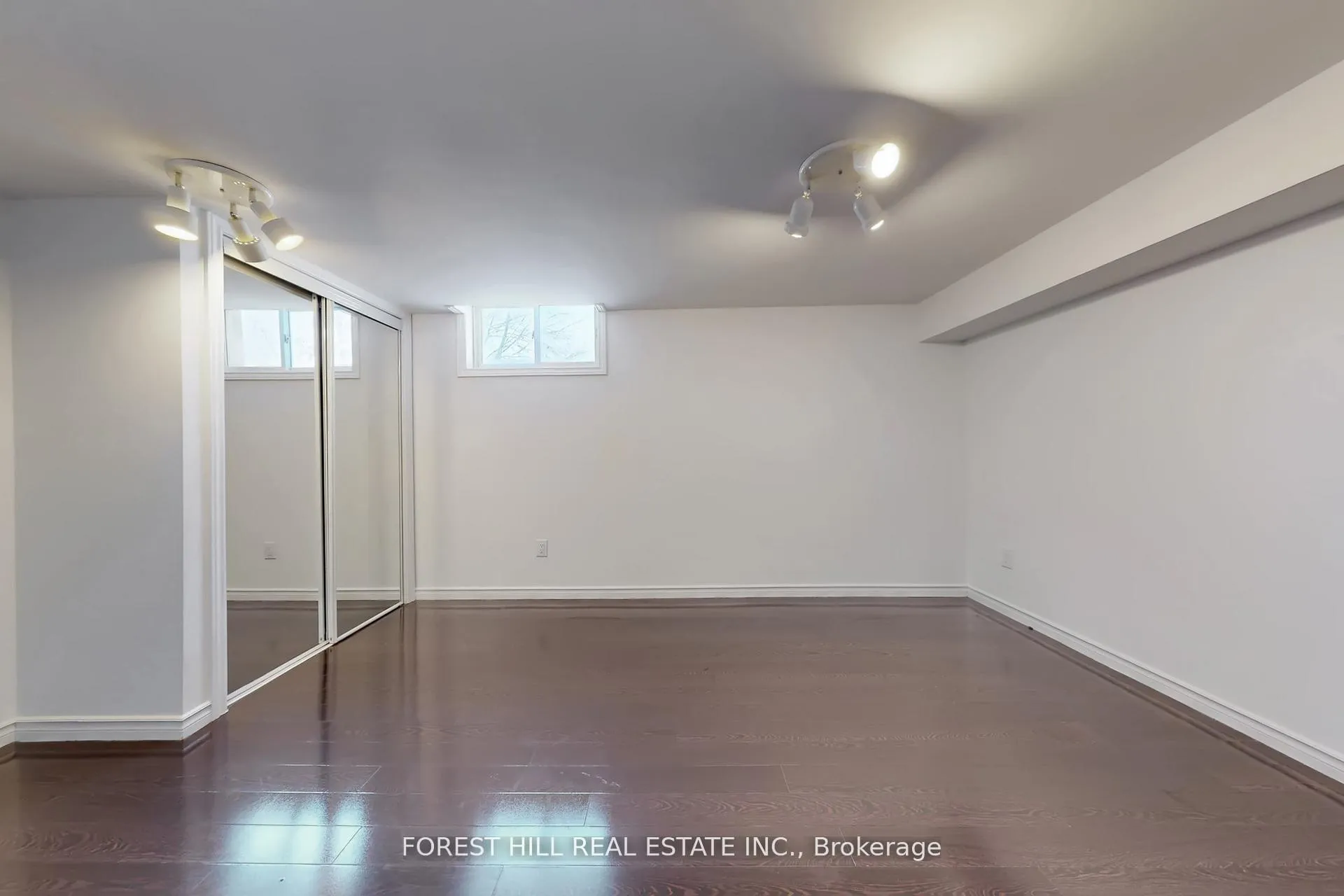 Photo 32 of 683 Willow Road, Guelph, Willow West/Sugarbush/West Acres — HOMEH