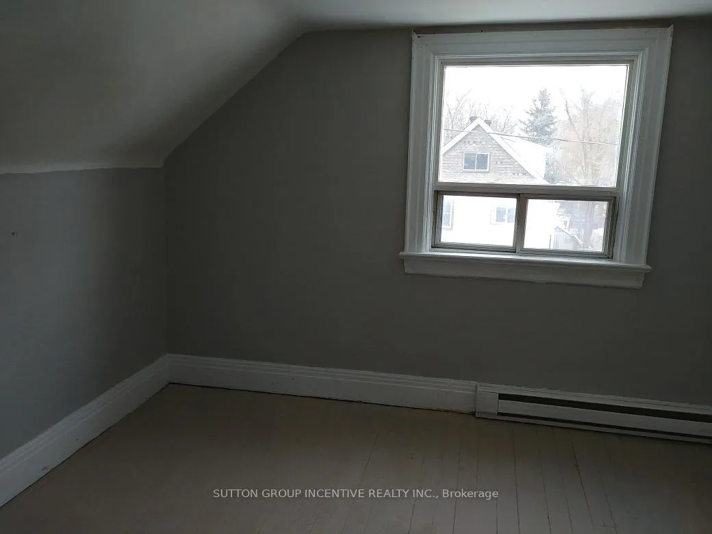 Photo 5 of 55 John Street, Barrie, Sanford — HOMEH