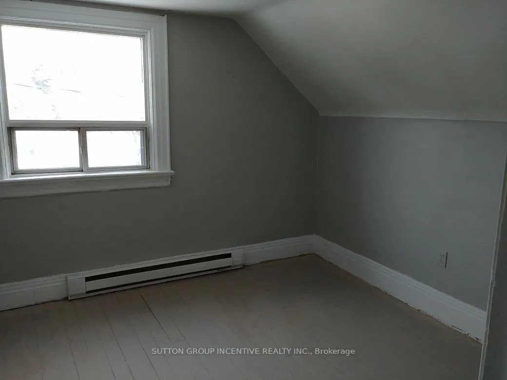 Photo 6 of 55 John Street, Barrie, Sanford — HOMEH