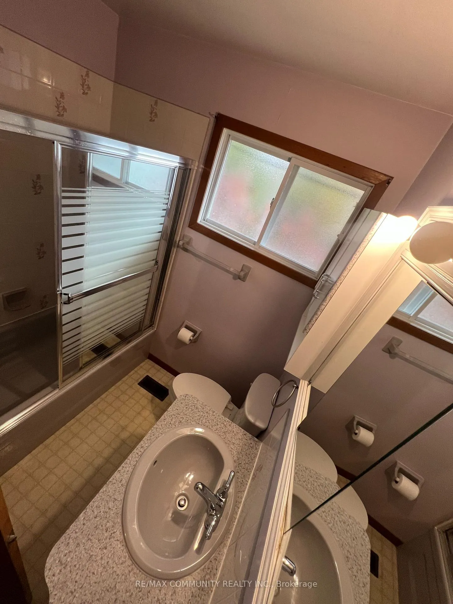Photo 11 of Unit Main, 583 Annapolis Avenue, Oshawa, McLaughlin — HOMEH