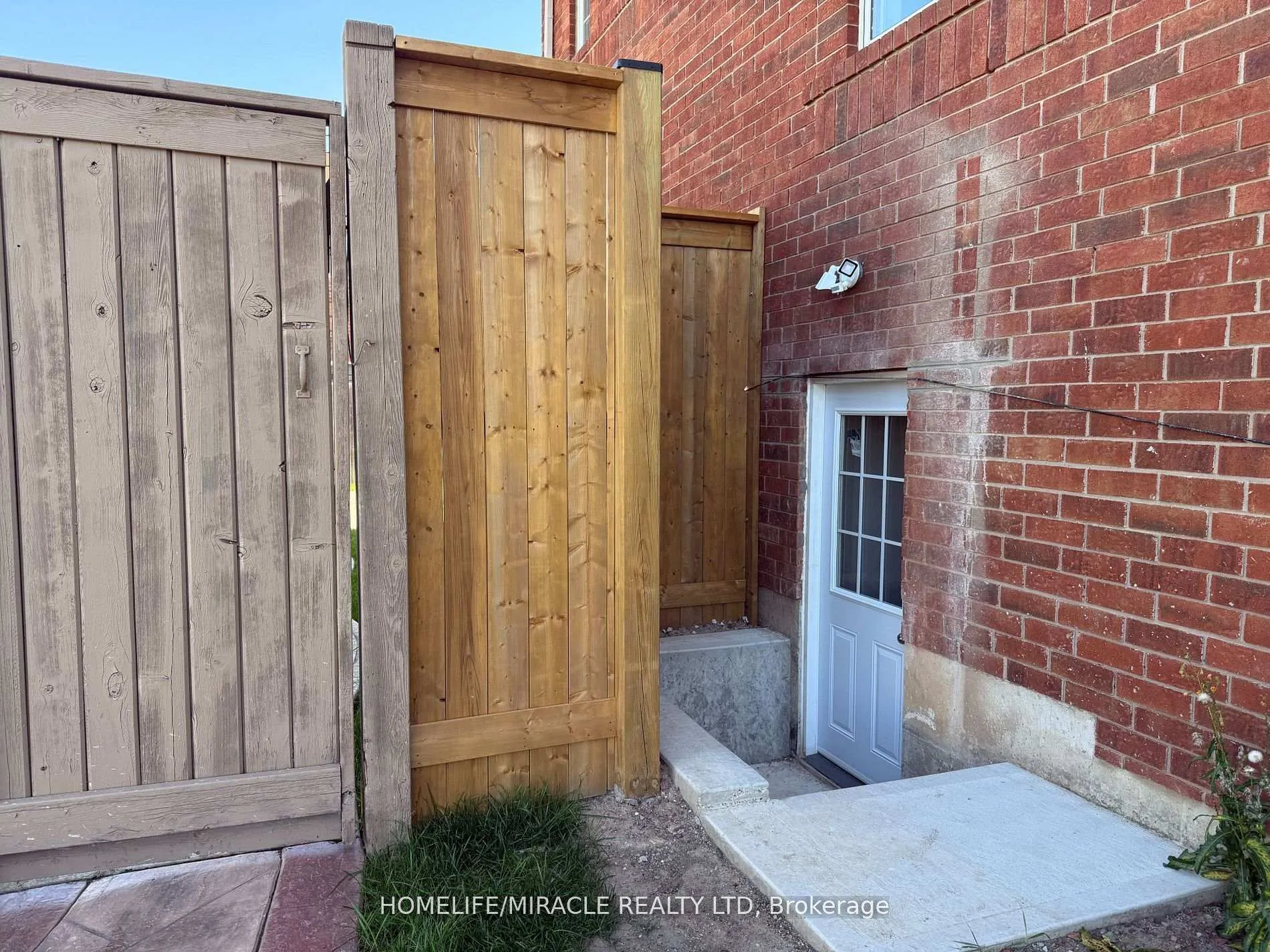 Photo 16 of 31 Flurry Circle, Brampton, Credit Valley — HOMEH