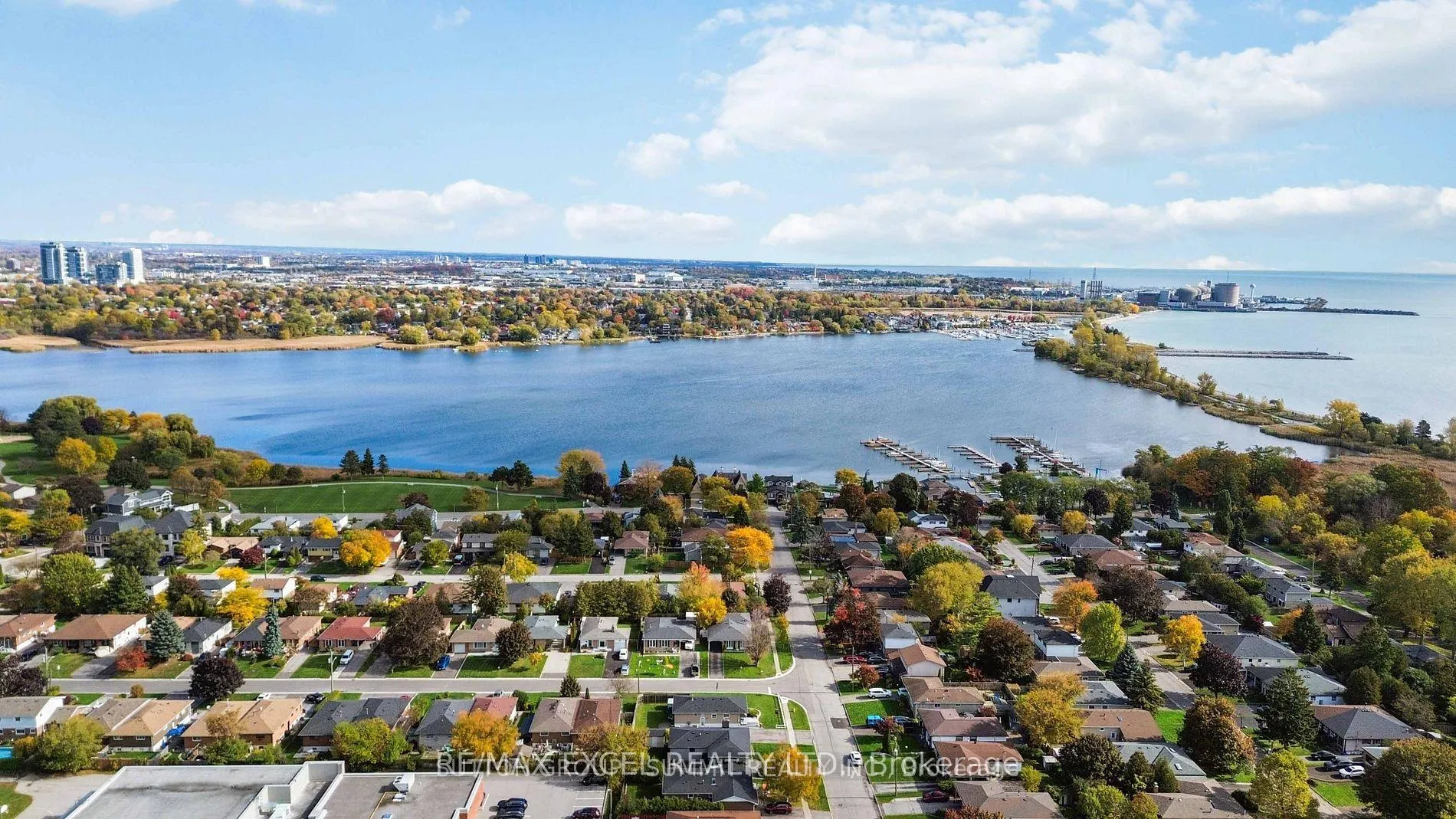 Photo 1 of 952 Oklahoma Drive, Pickering, West Shore — HOMEH