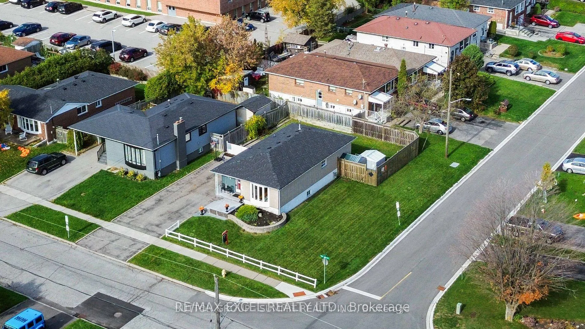 Photo 3 of 952 Oklahoma Drive, Pickering, West Shore — HOMEH