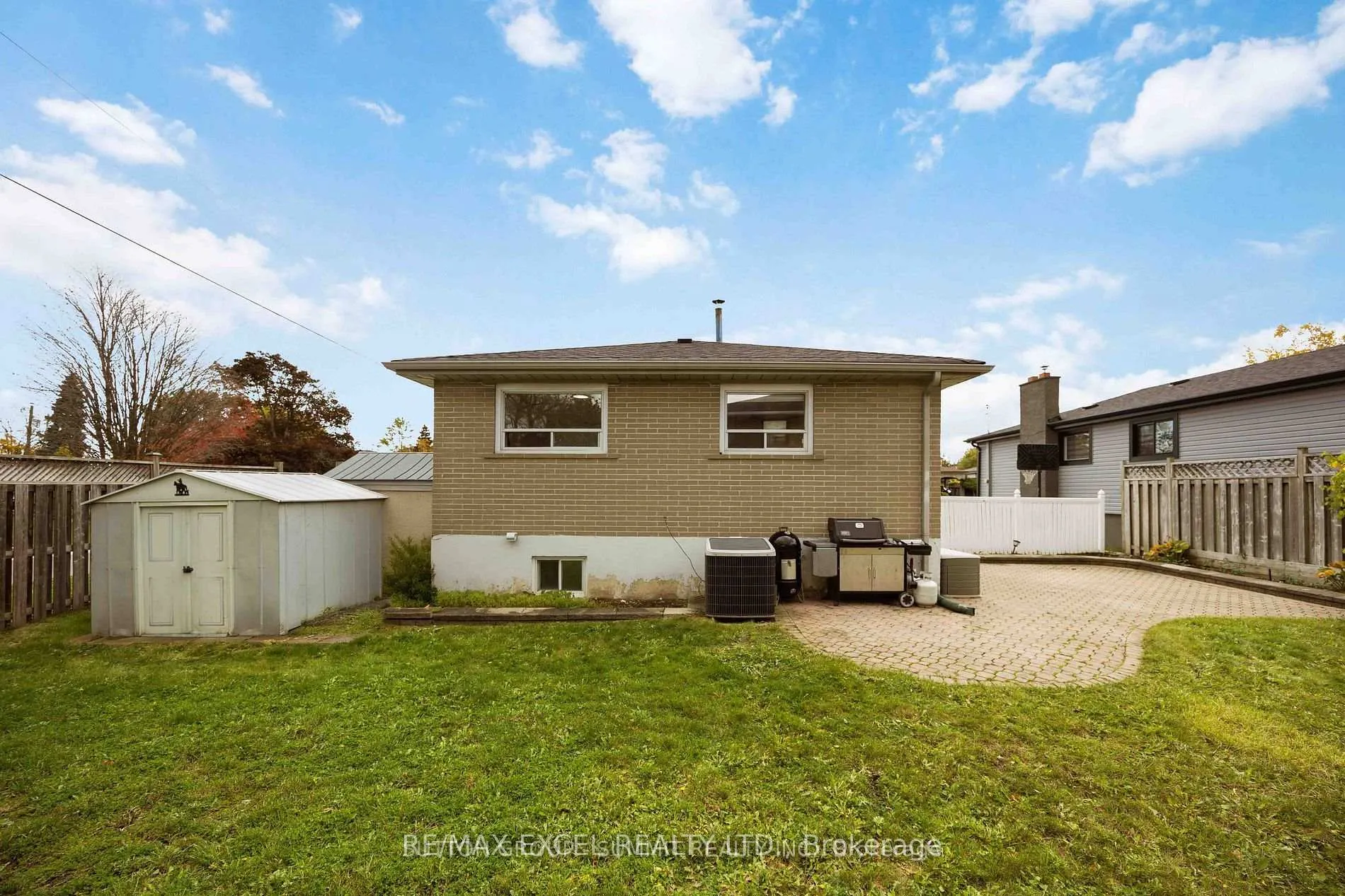 Photo 5 of 952 Oklahoma Drive, Pickering, West Shore — HOMEH