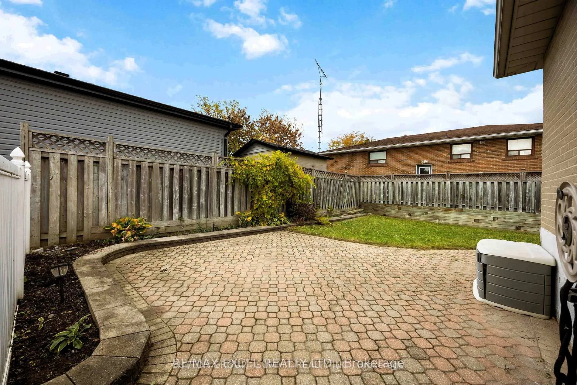 Photo 7 of 952 Oklahoma Drive, Pickering, West Shore — HOMEH