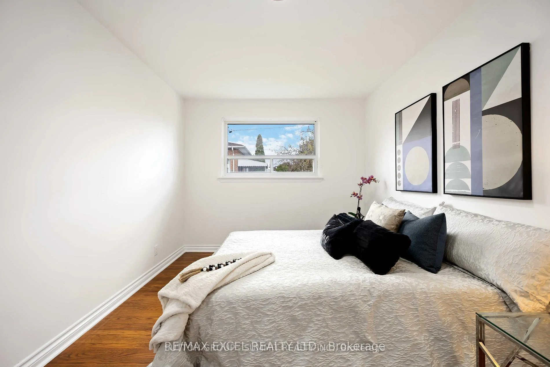 Photo 18 of 952 Oklahoma Drive, Pickering, West Shore — HOMEH