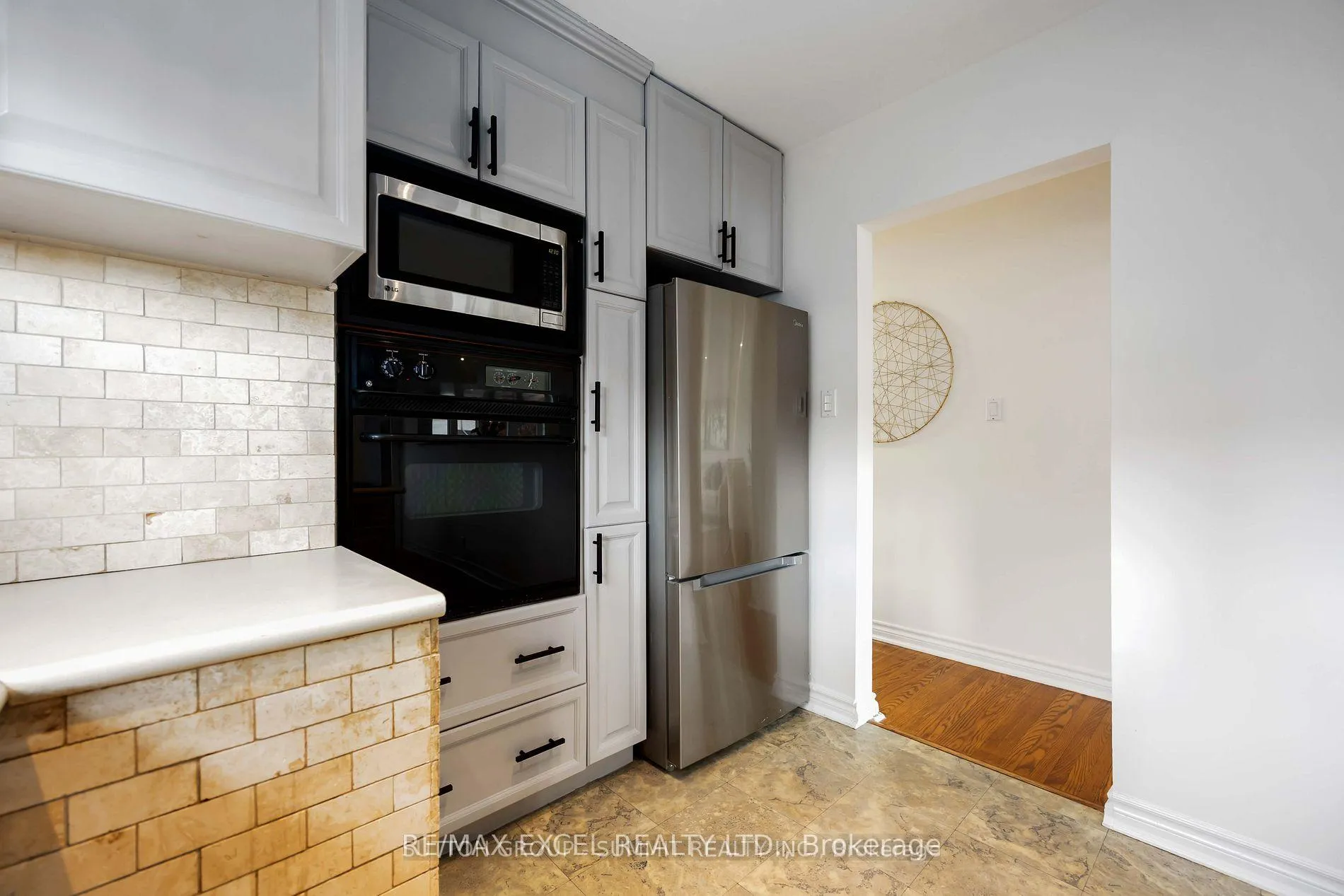 Photo 25 of 952 Oklahoma Drive, Pickering, West Shore — HOMEH