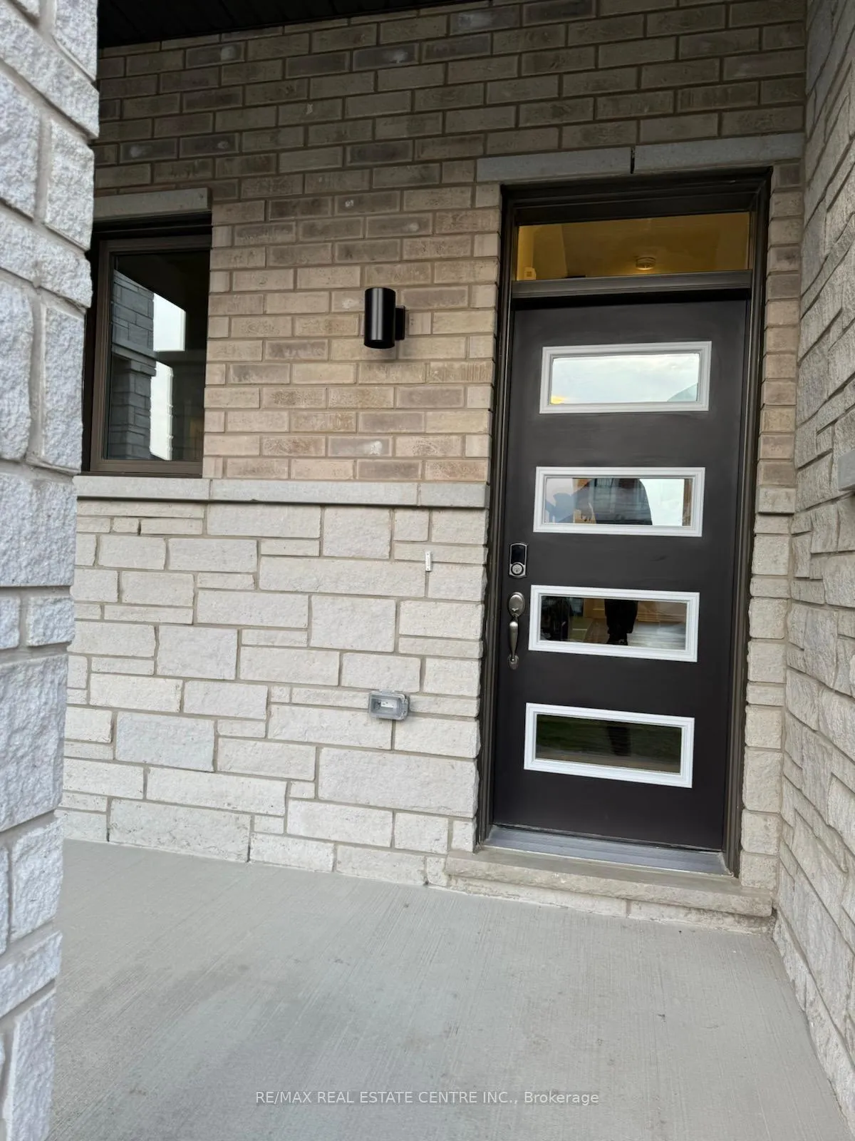 Photo 2 of 94 Mcbride Trail, Barrie, Rural Barrie Southeast — HOMEH