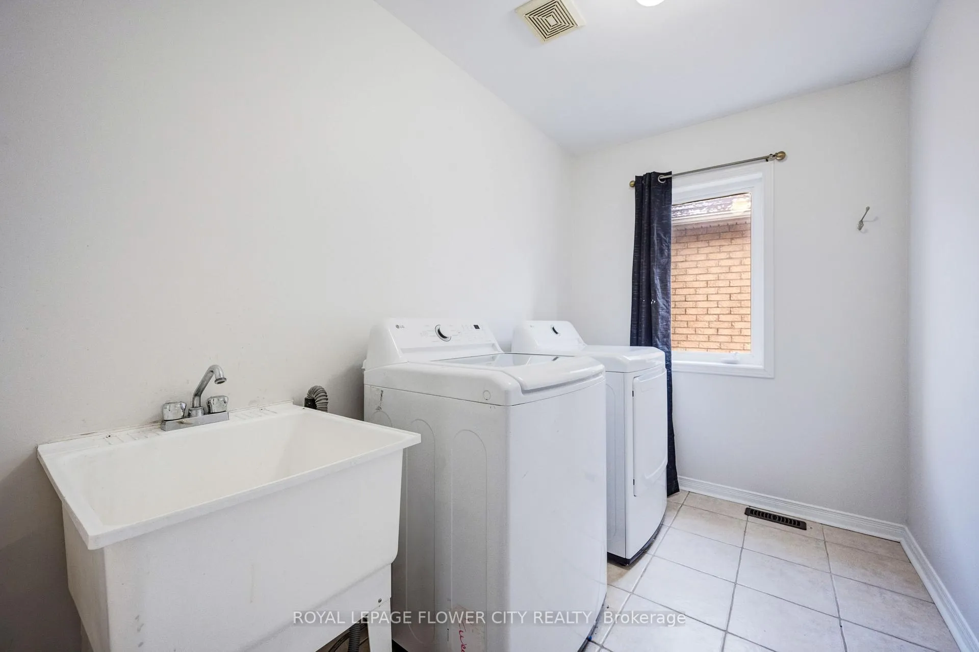Photo 23 of Unit Main, 41 Watchman Road, Brampton, Bram East — HOMEH