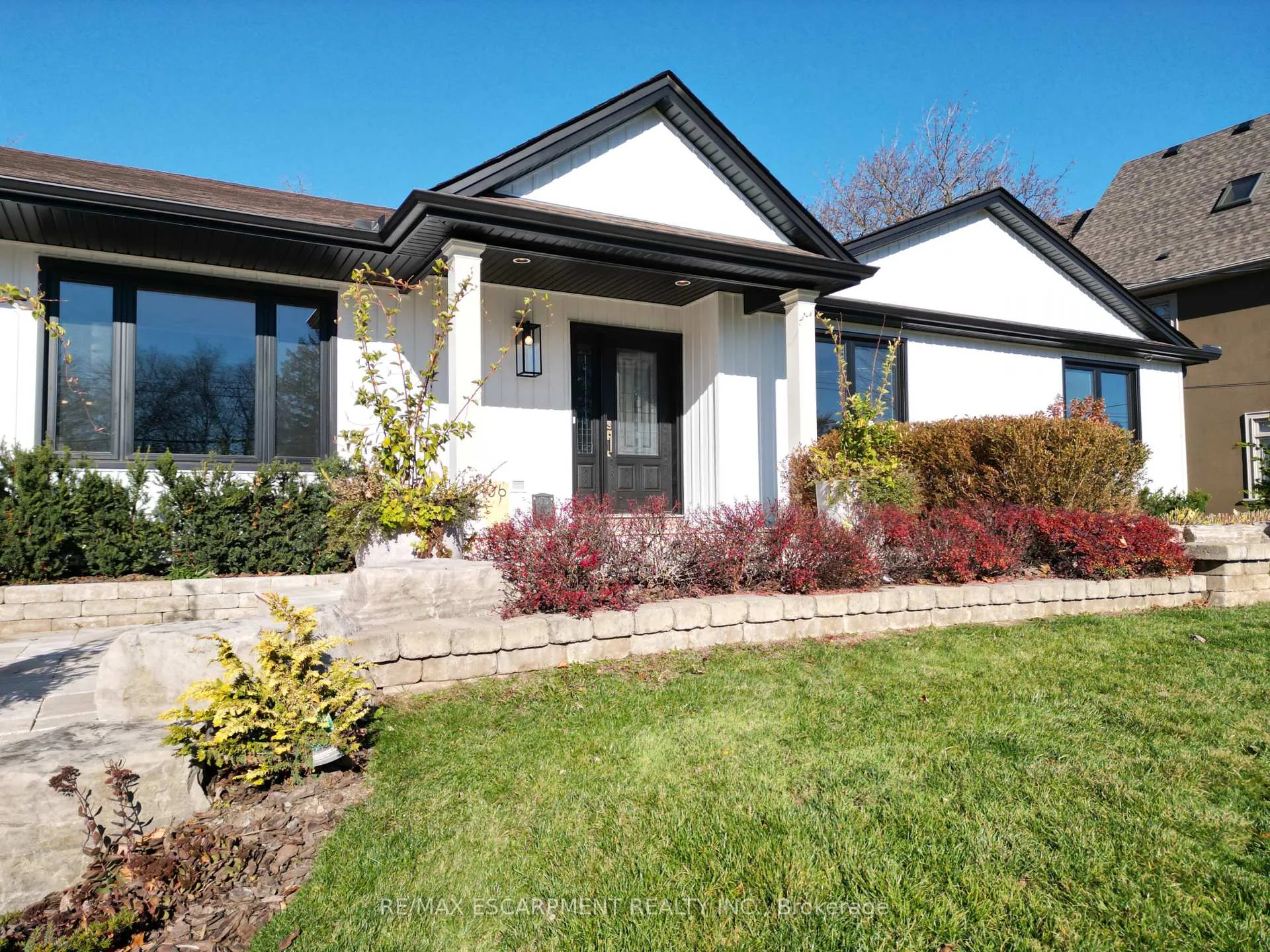 Photo 1 of 106 Overdale Avenue, Hamilton, Waterdown — HOMEH