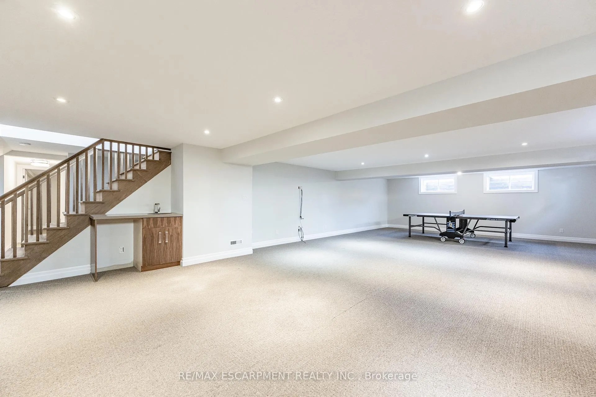 Photo 19 of 106 Overdale Avenue, Hamilton, Waterdown — HOMEH