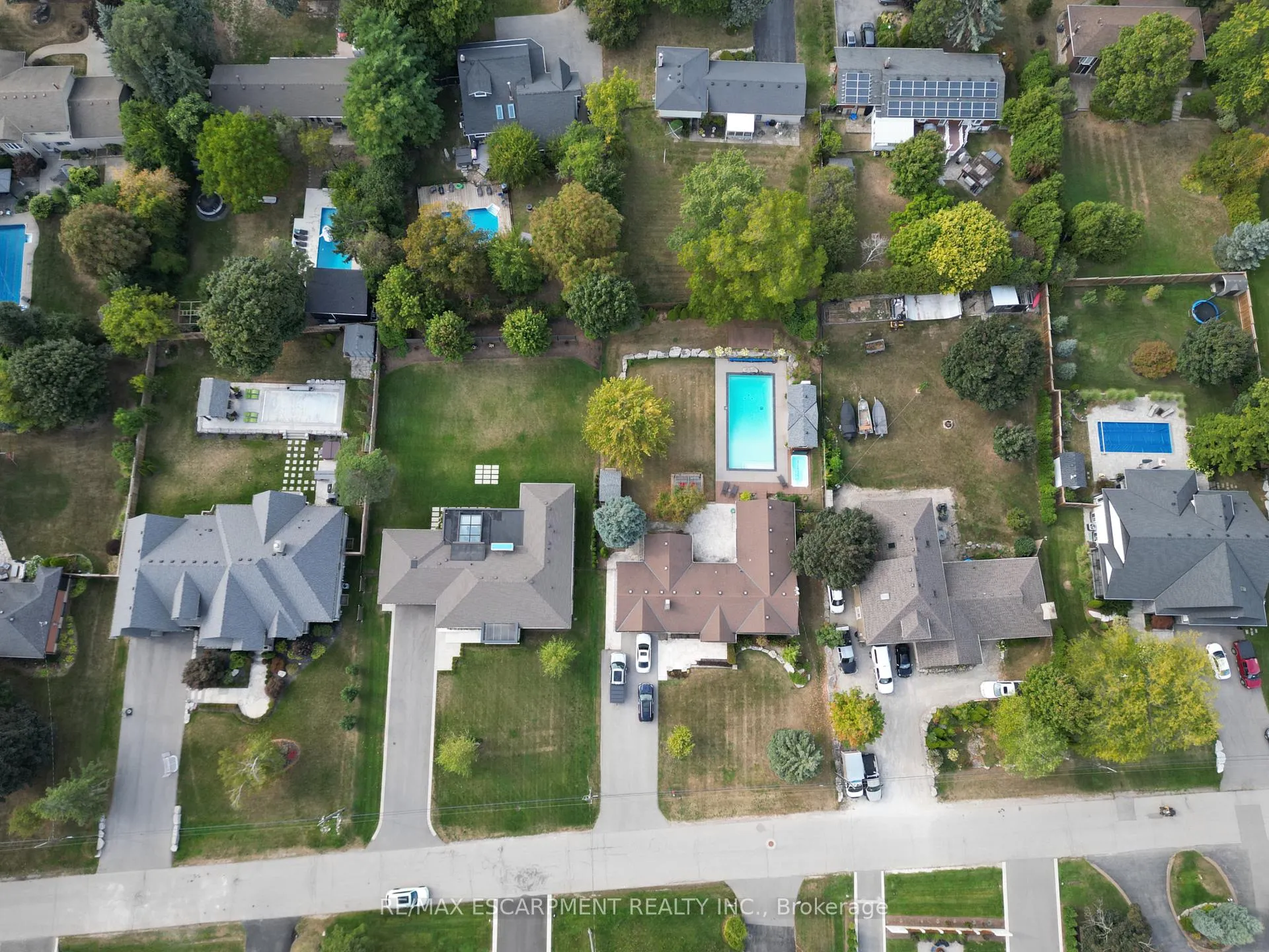 Photo 33 of 106 Overdale Avenue, Hamilton, Waterdown — HOMEH