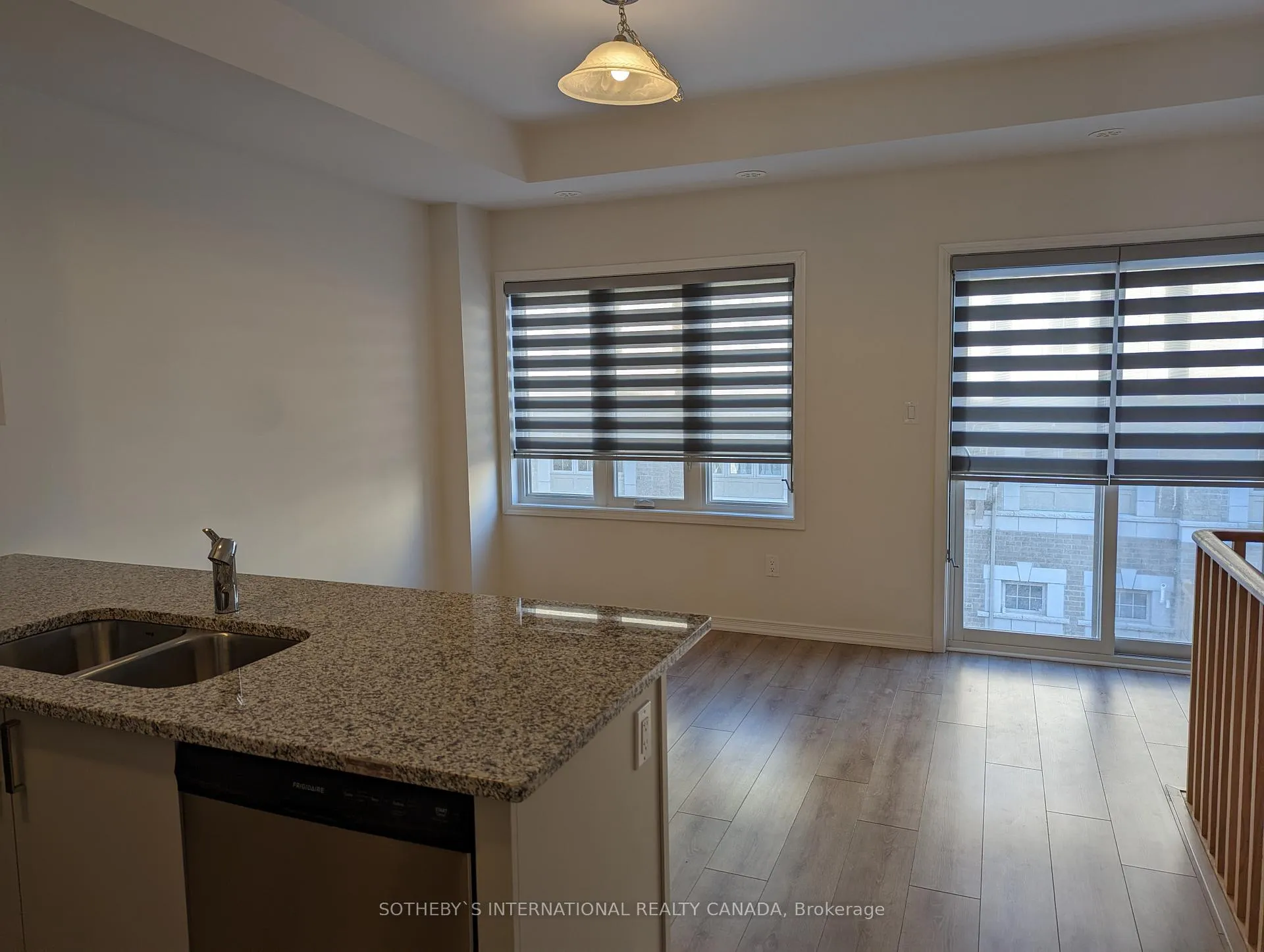 Photo 3 of 2609 Magdalen Path, Oshawa, Windfields — HOMEH
