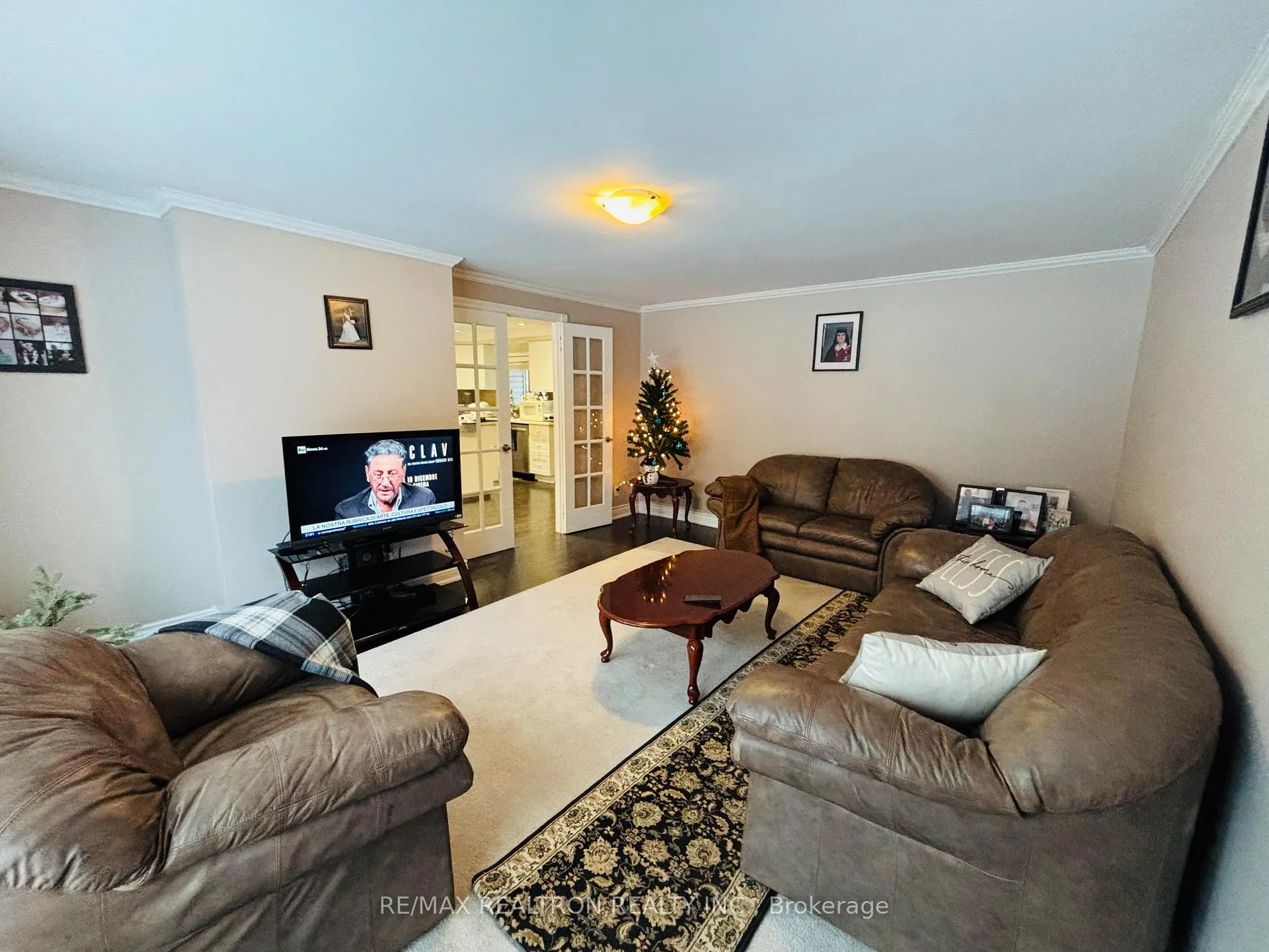 Photo 4 of 138 Orchard Heights Boulevard, Aurora, Aurora Heights — HOMEH