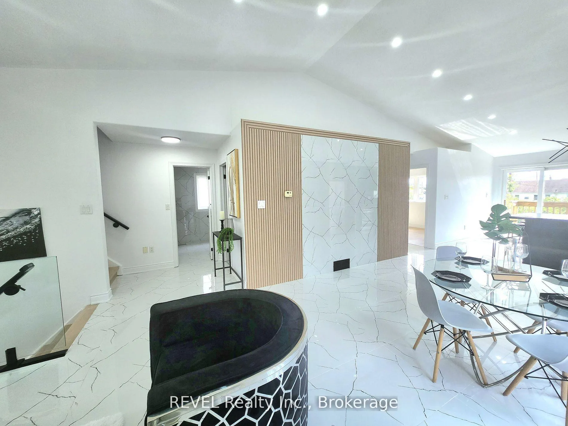 Photo 6 of 8414 Atack Court, Niagara Falls, Ascot — HOMEH