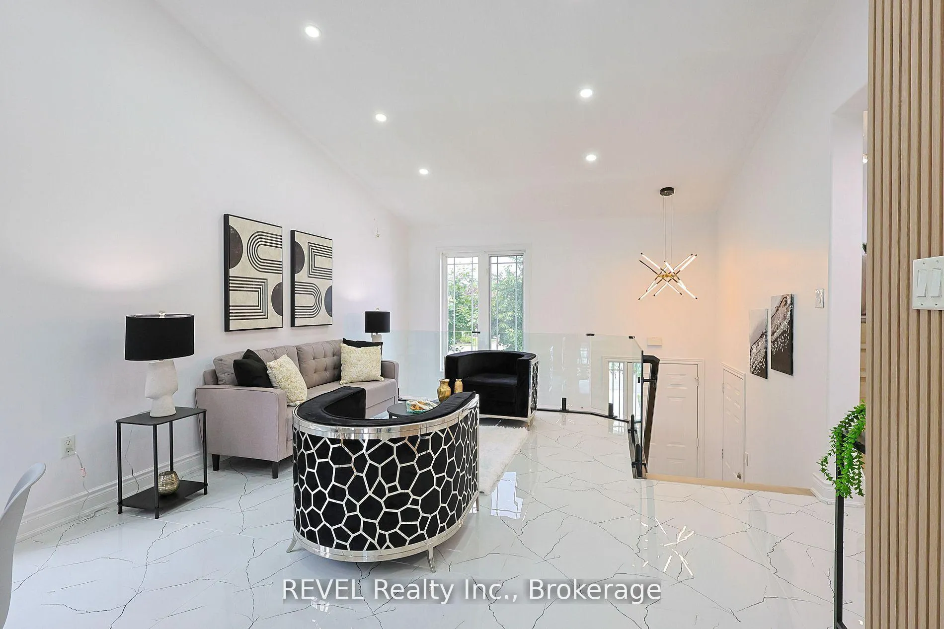 Photo 7 of 8414 Atack Court, Niagara Falls, Ascot — HOMEH