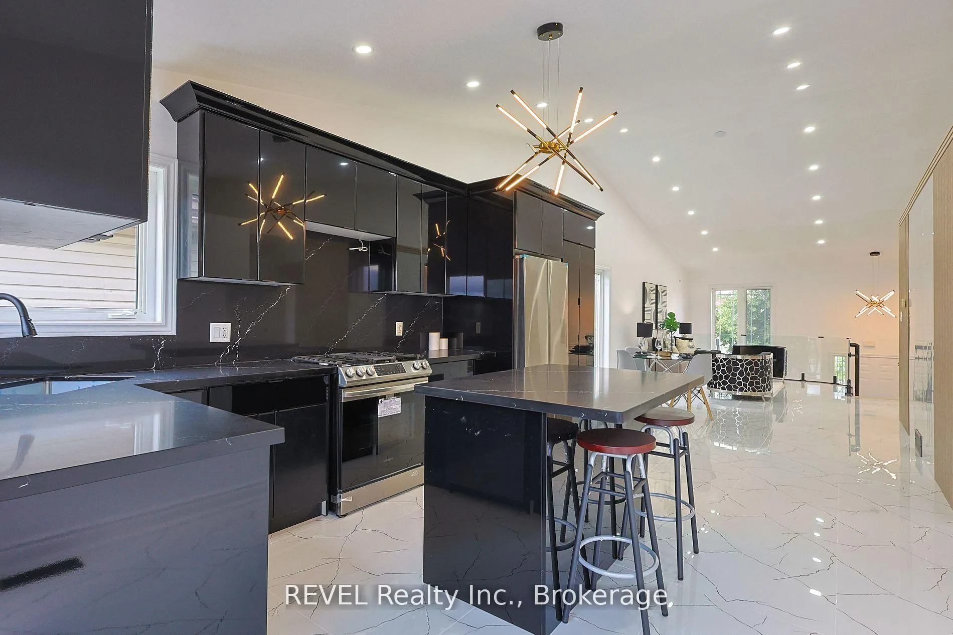 Photo 10 of 8414 Atack Court, Niagara Falls, Ascot — HOMEH