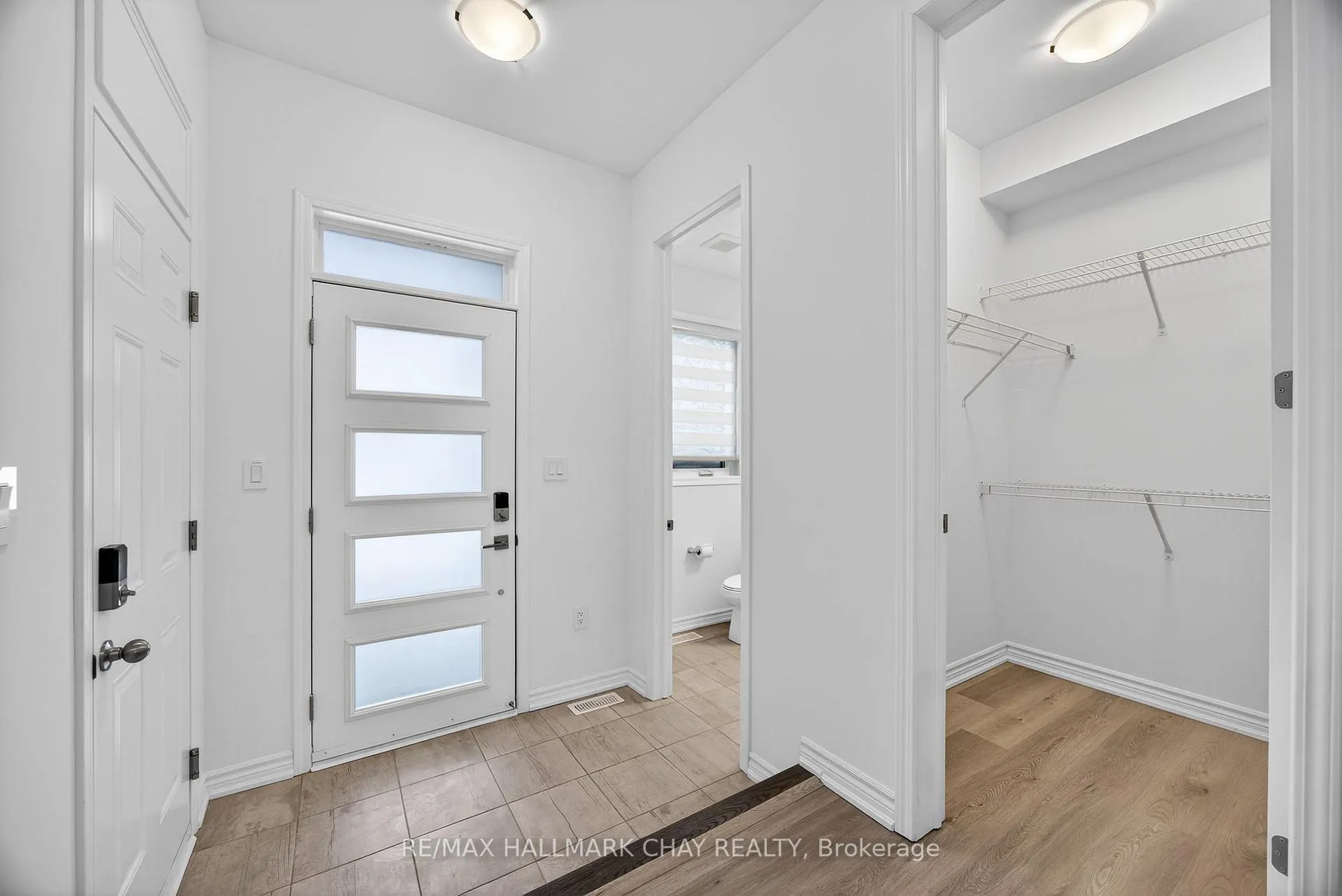 Photo 6 of 18 Ivory Road, Barrie, Rural Barrie Southeast — HOMEH