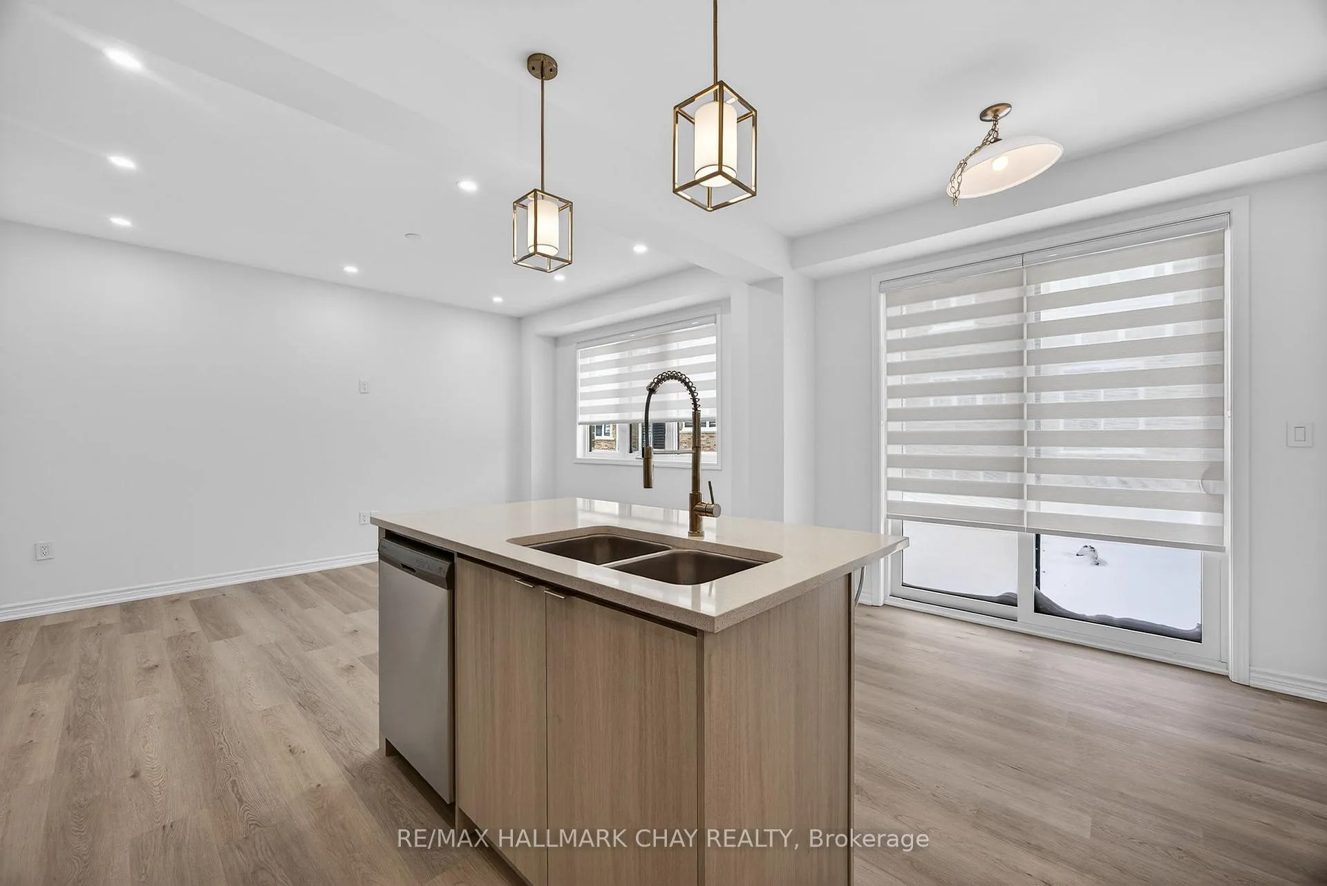 Photo 15 of 18 Ivory Road, Barrie, Rural Barrie Southeast — HOMEH