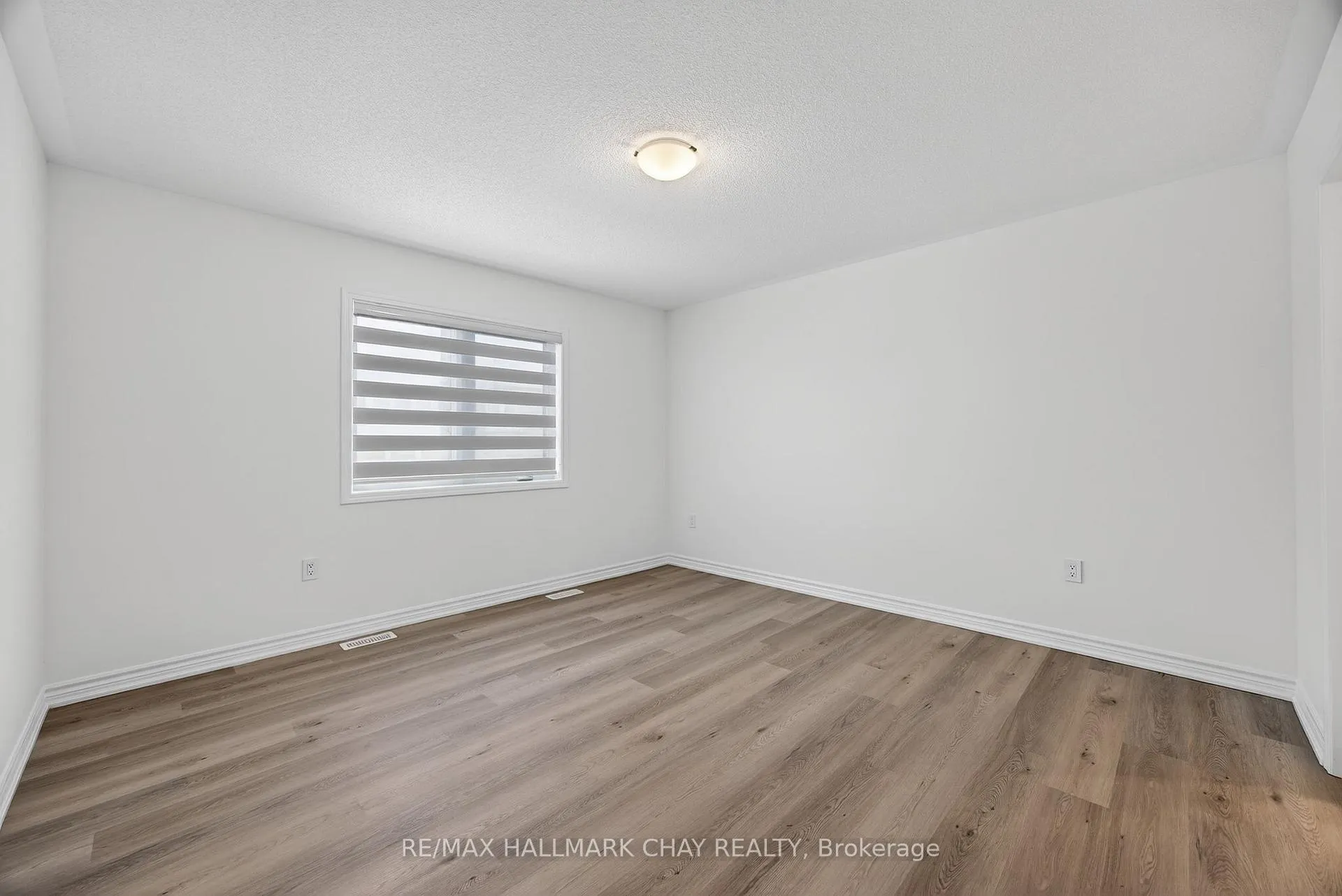 Photo 23 of 18 Ivory Road, Barrie, Rural Barrie Southeast — HOMEH