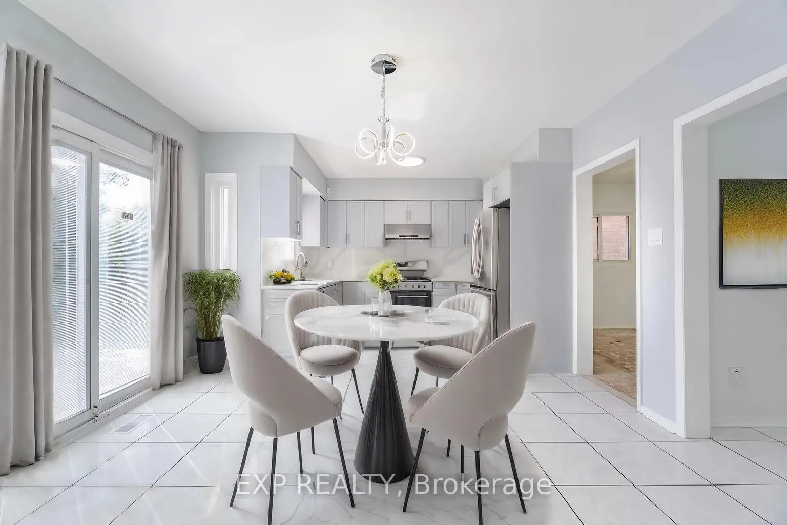 Photo 11 of 7 Glenbury Drive, Vaughan, Brownridge — HOMEH