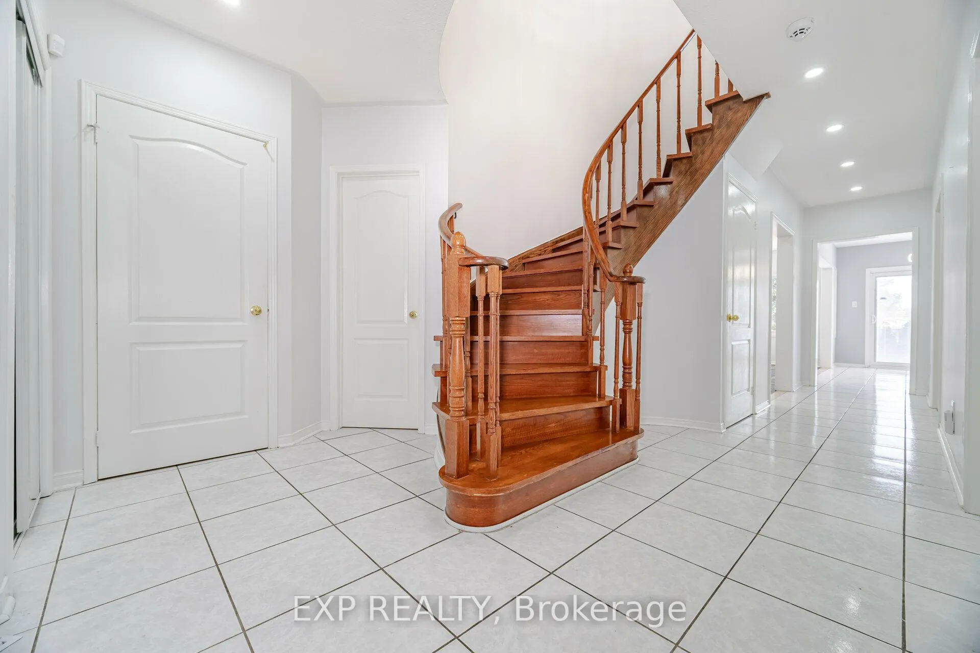 Photo 15 of 7 Glenbury Drive, Vaughan, Brownridge — HOMEH
