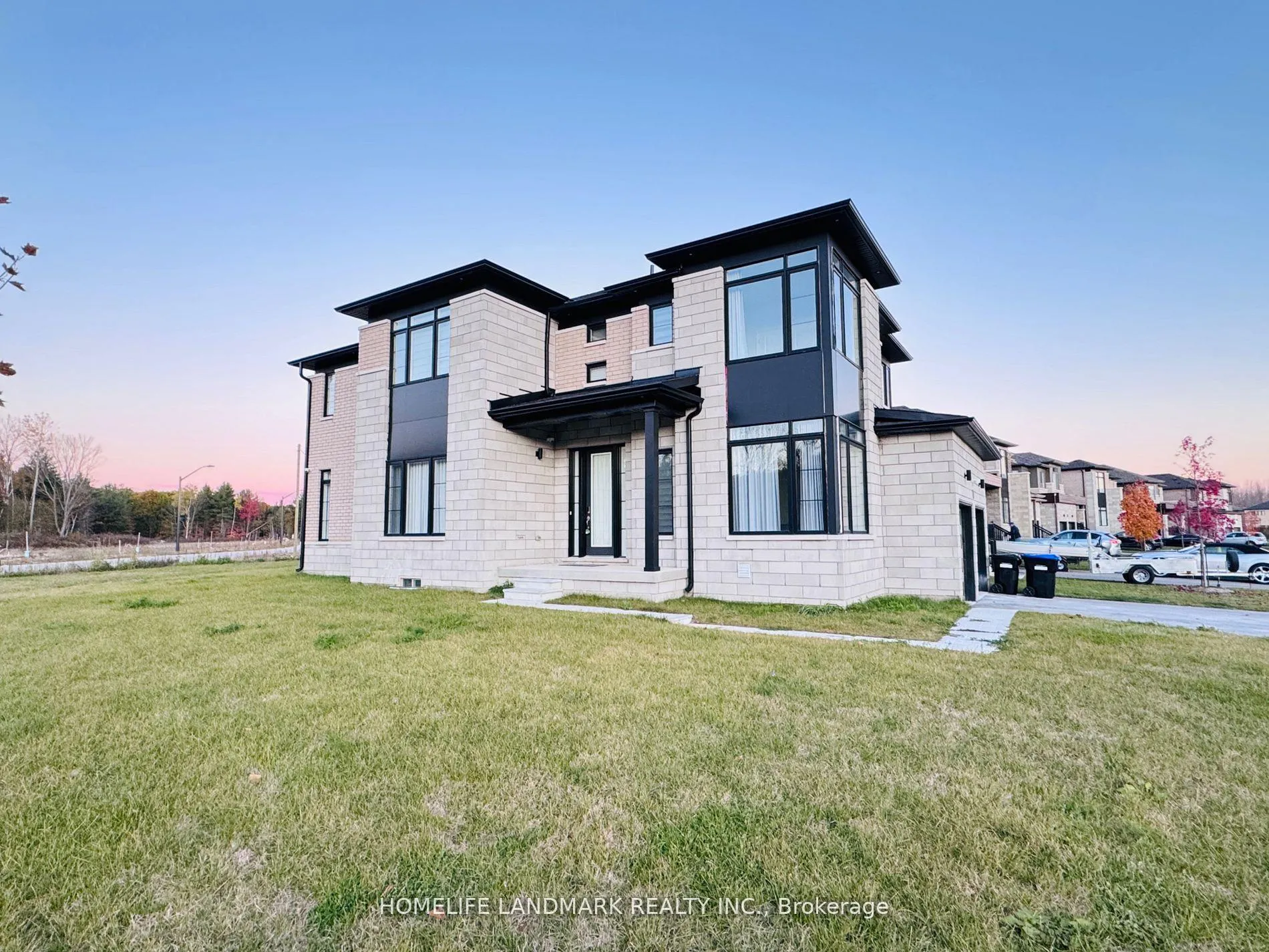 Photo 2 of Unit Main, 1 Tran Street, Wasaga Beach — HOMEH