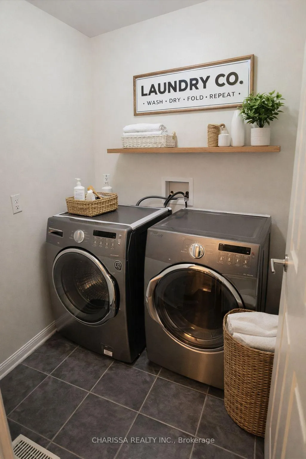 Photo 10 of Unit Main, 483 Pozbou Crescent, Milton, Willmott — HOMEH