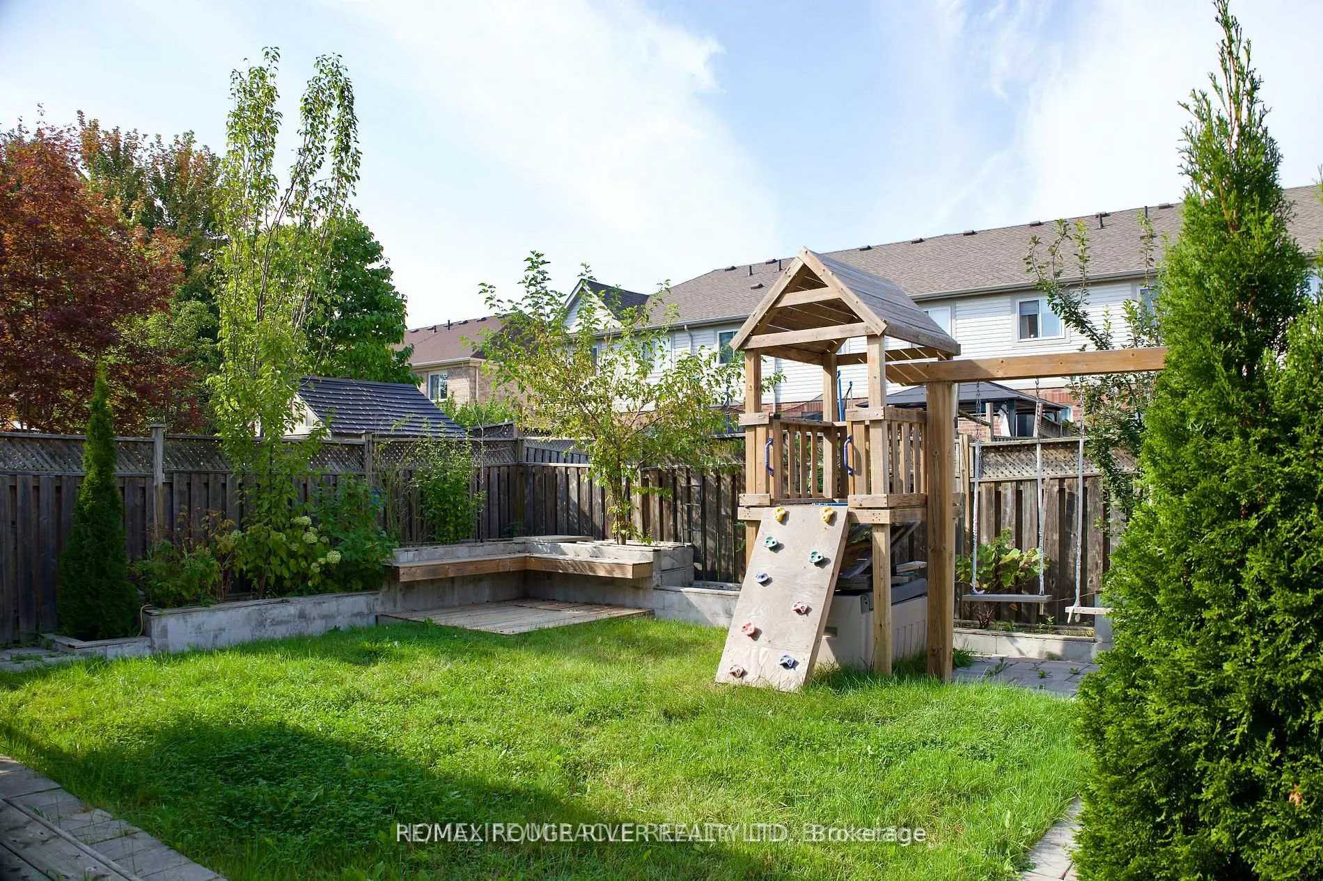 Photo 20 of Unit Main, 45 Shenandoah Drive, Whitby, Williamsburg — HOMEH