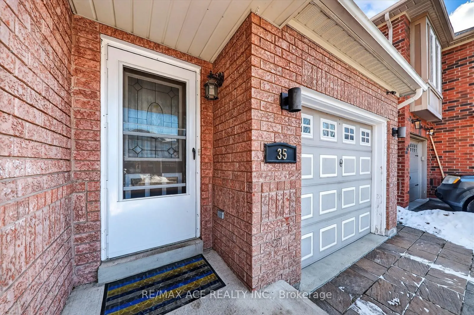 Photo 4 of Unit Main, 35 Angier Crescent, Ajax, South East — HOMEH
