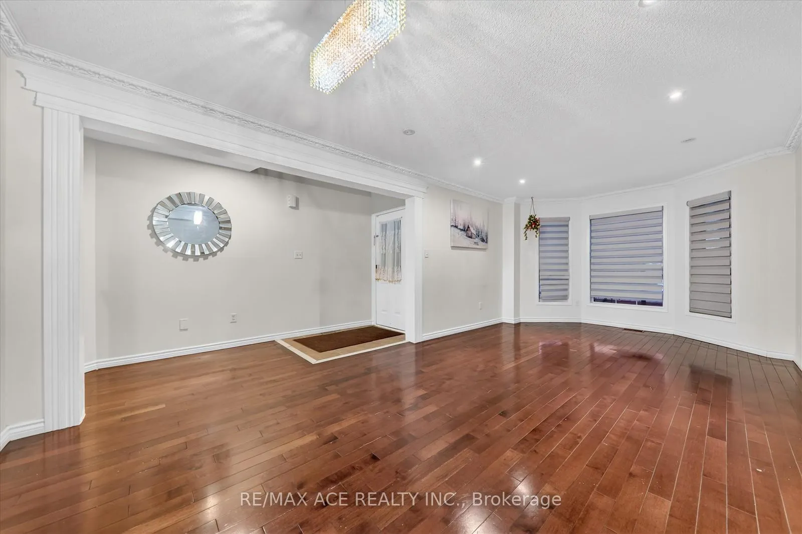 Photo 7 of Unit Main, 35 Angier Crescent, Ajax, South East — HOMEH