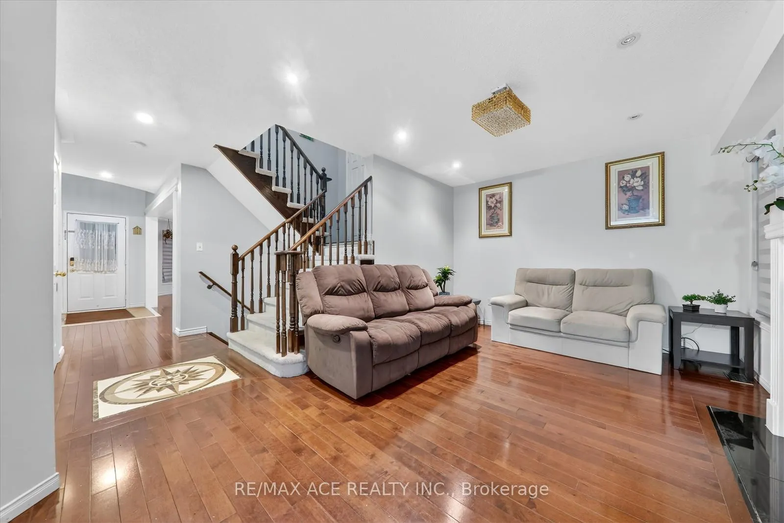 Photo 11 of Unit Main, 35 Angier Crescent, Ajax, South East — HOMEH
