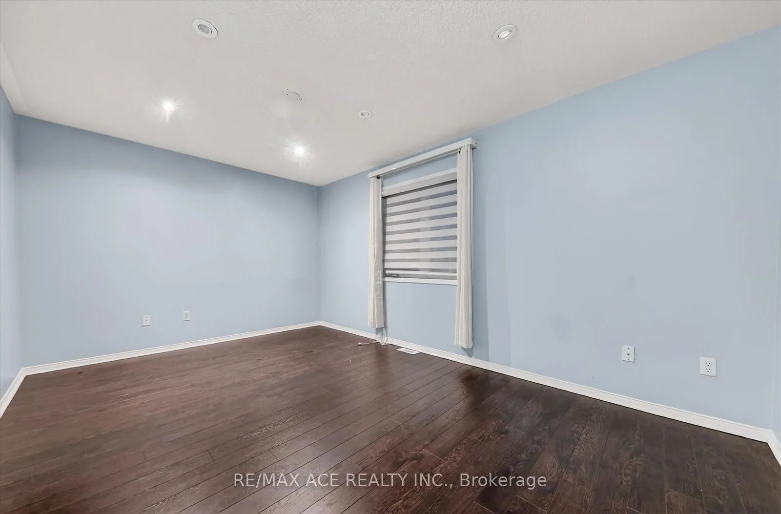 Photo 26 of Unit Main, 35 Angier Crescent, Ajax, South East — HOMEH